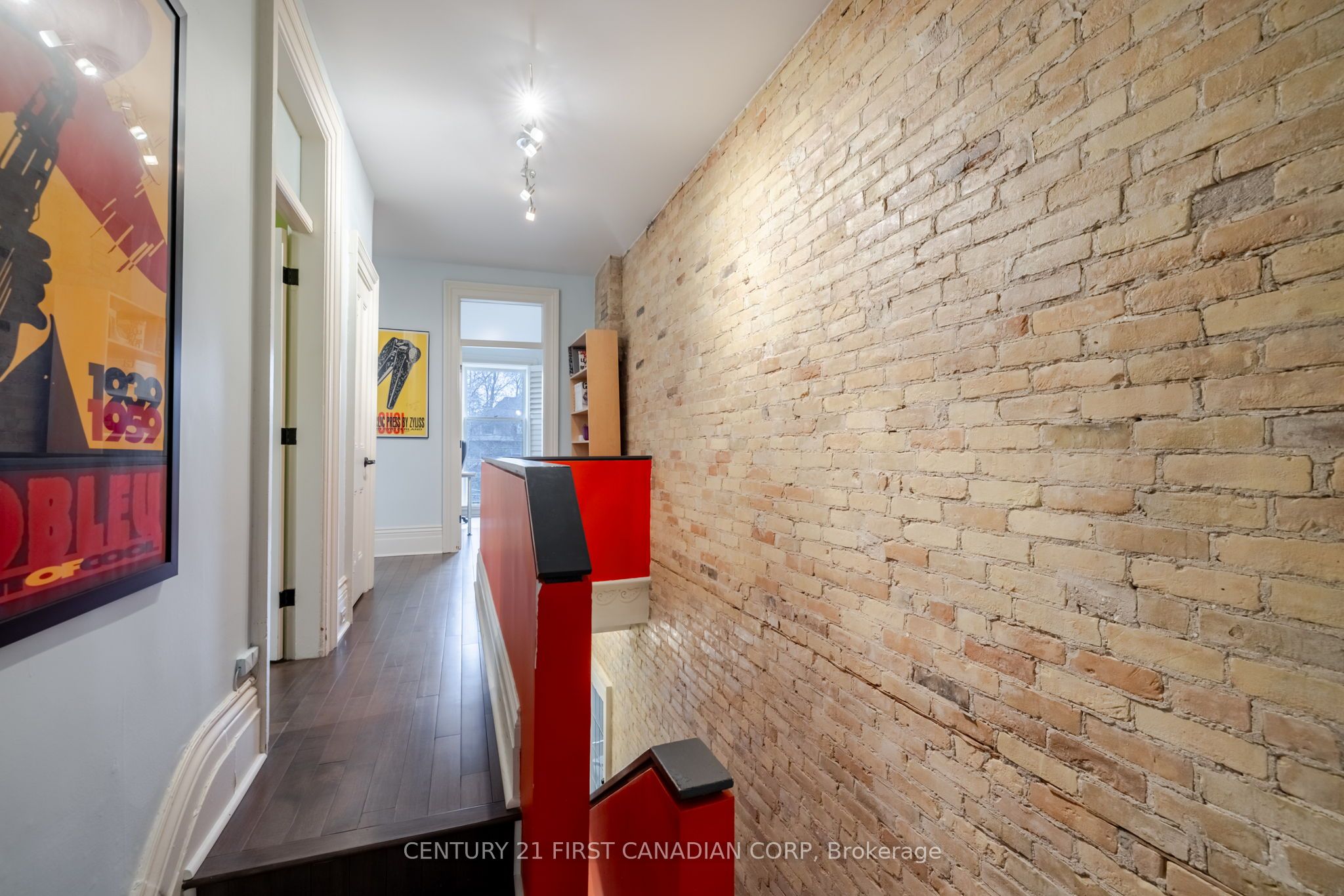 359 Princess Avenue