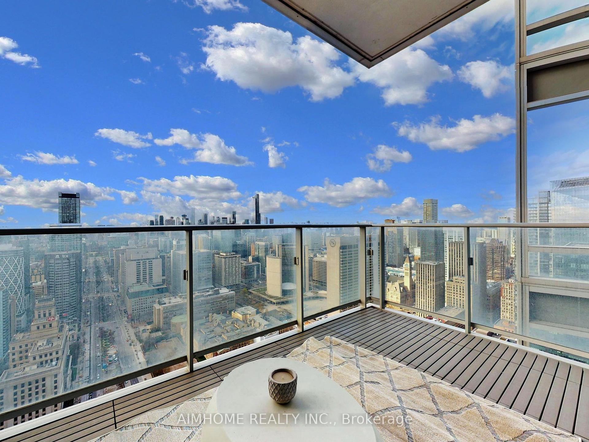 3 Bedrooms Condo at 180 University, Toronto For sale