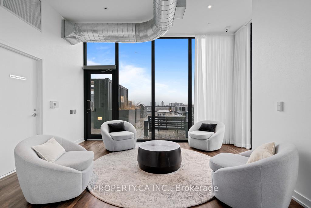 3 Bedrooms Condo at 135 East Liberty, Toronto For sale