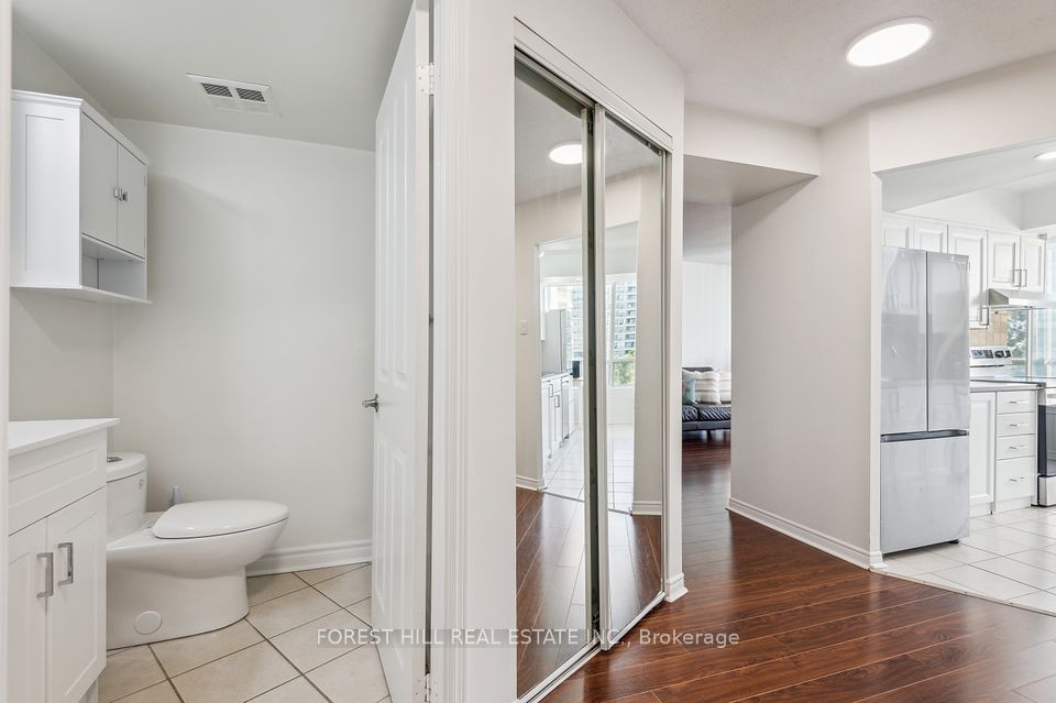 #401 - 7250 Yonge Street, Vaughan, ON L4J 7X1