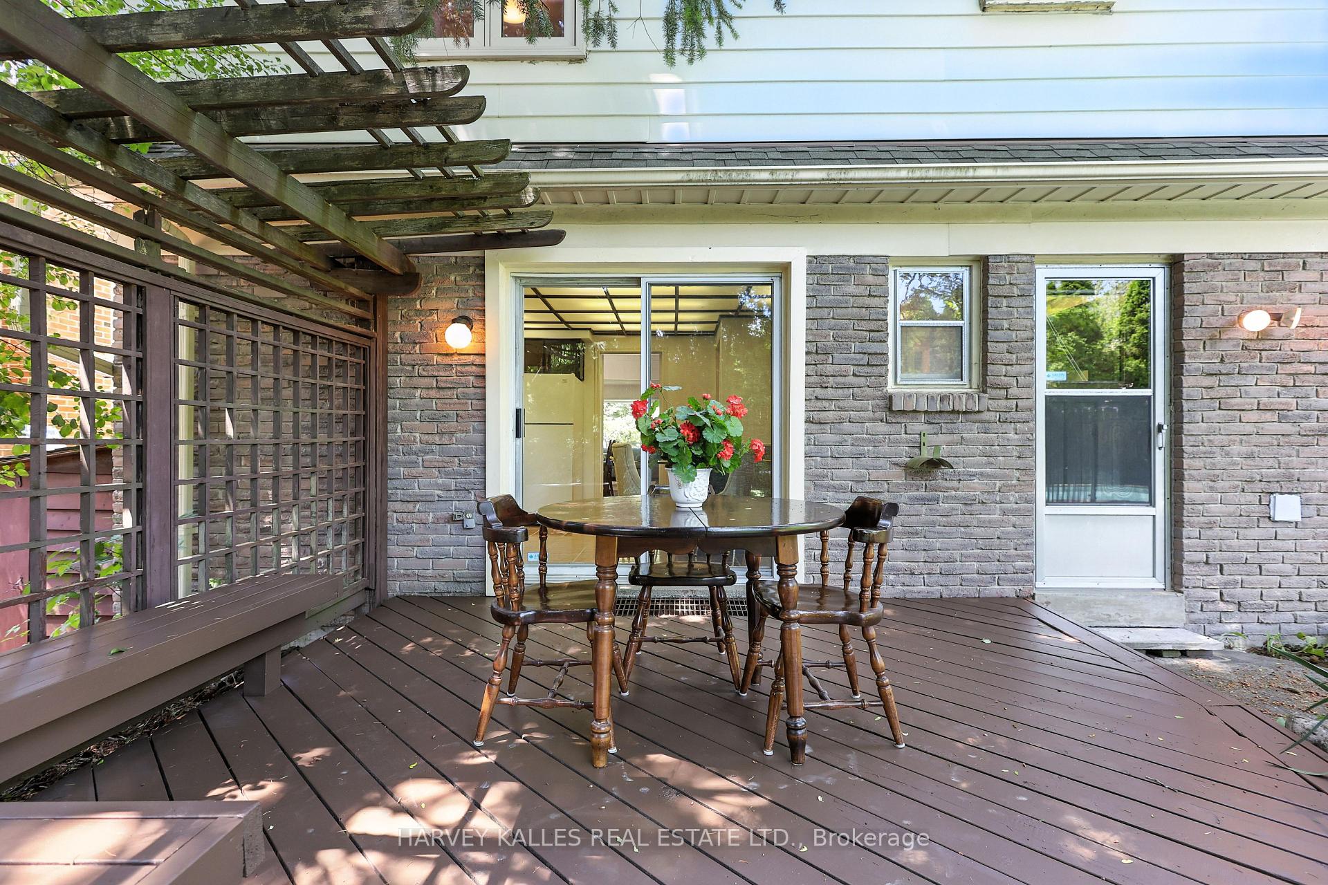 15 Woolsthorpe Crescent