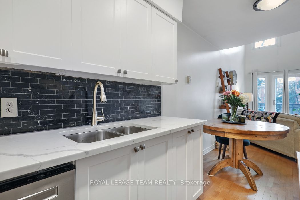 215 St Patrick Street, #11
