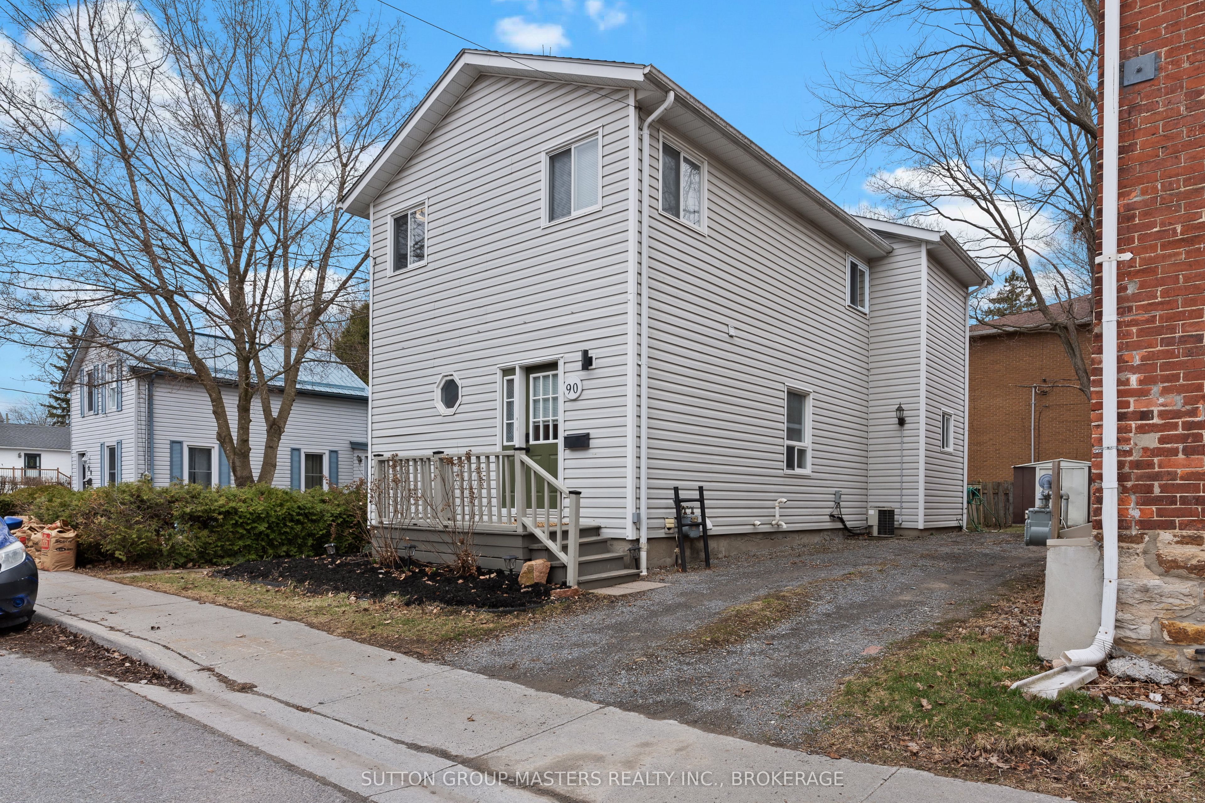 90 Hickory Street, Gananoque, ON K7G 2P5