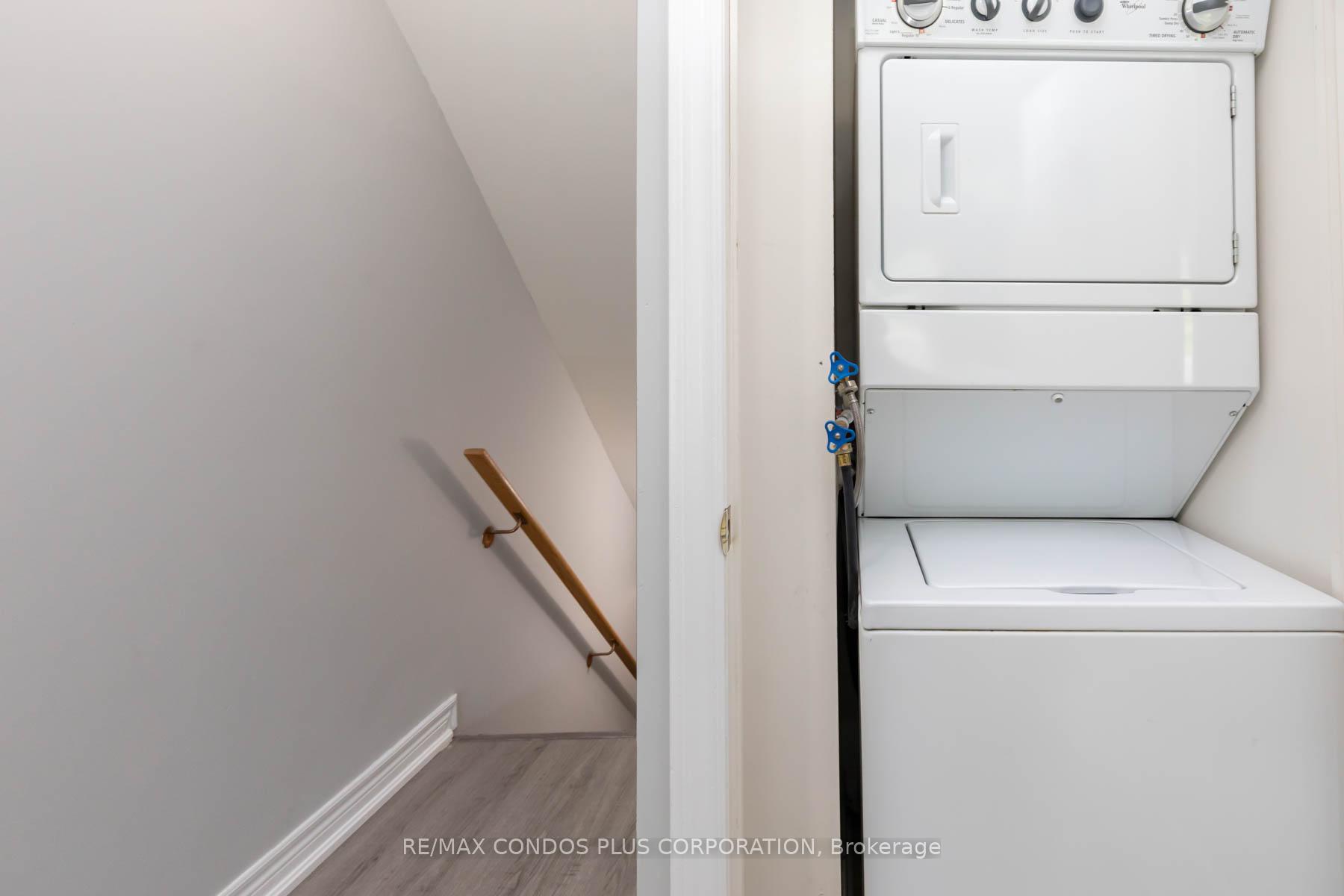 1 Bedroom Condo at 179 Bleecker, Toronto For sale