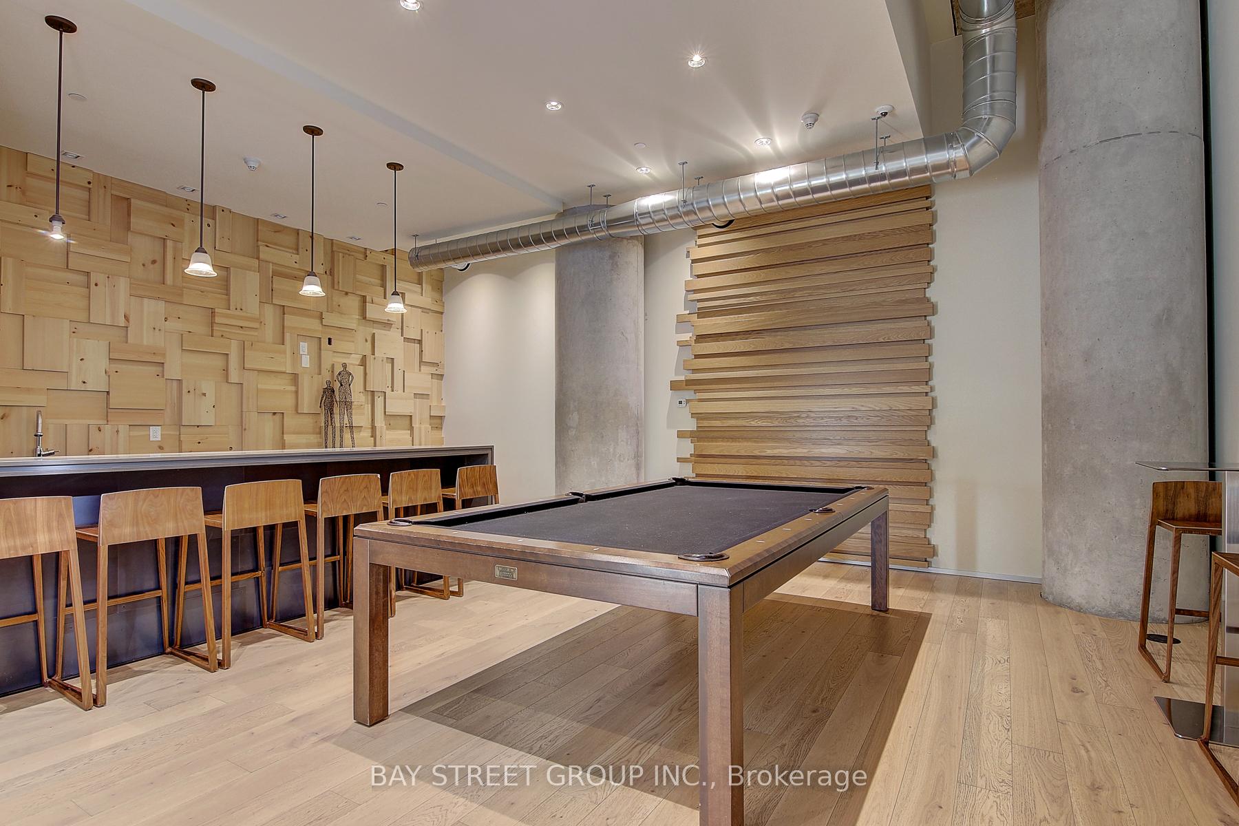 1 Bedroom Condo at 15 Grenville, Toronto For sale