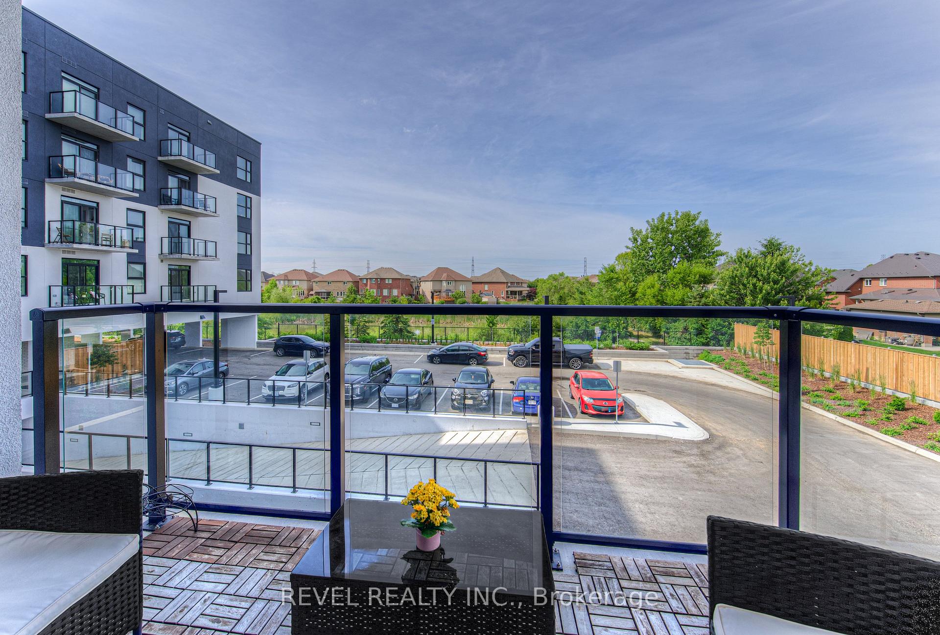 1 Bedroom Condo at 1936 Rymal, Hamilton For sale