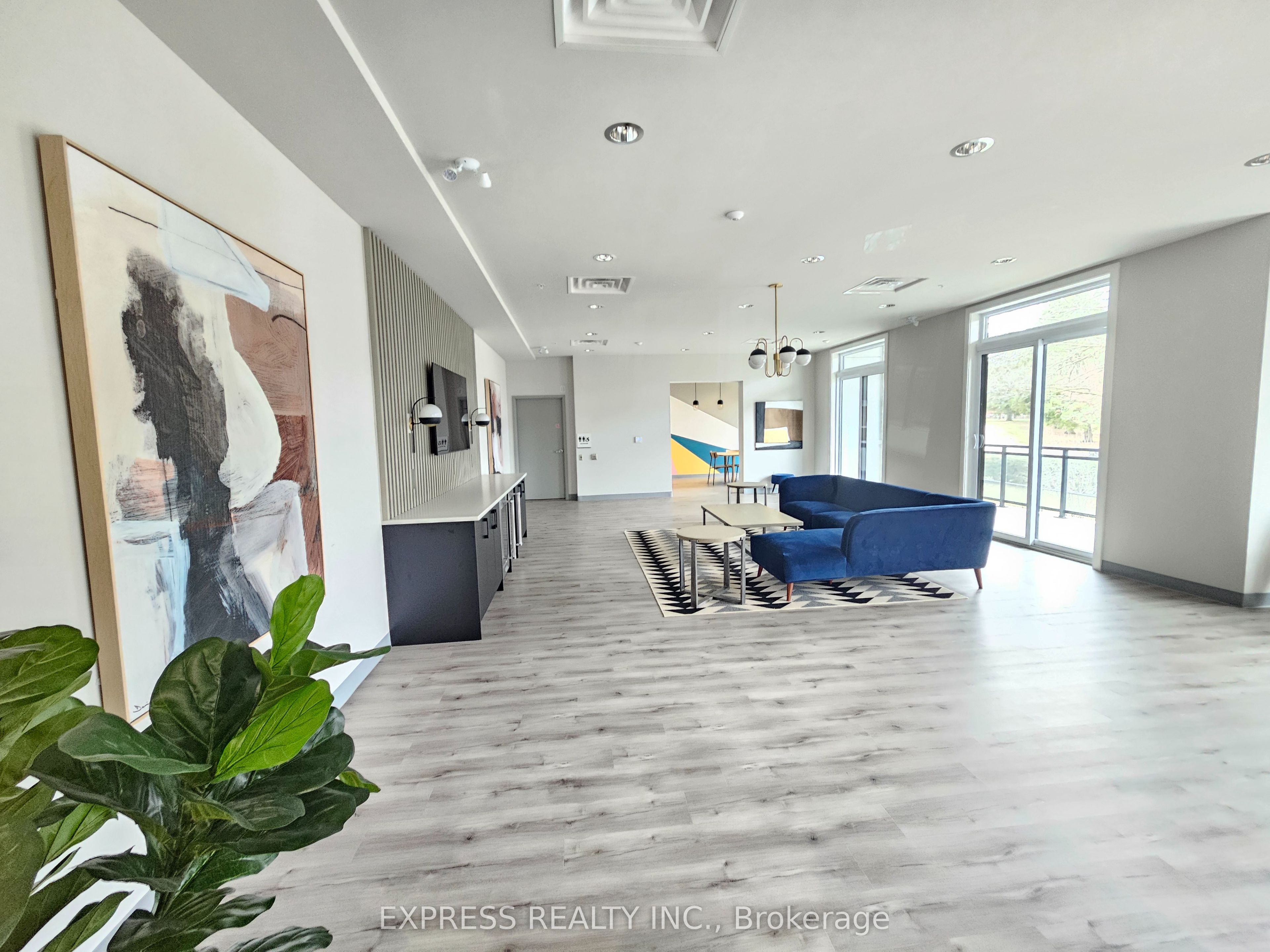 103 Roger Street, #301