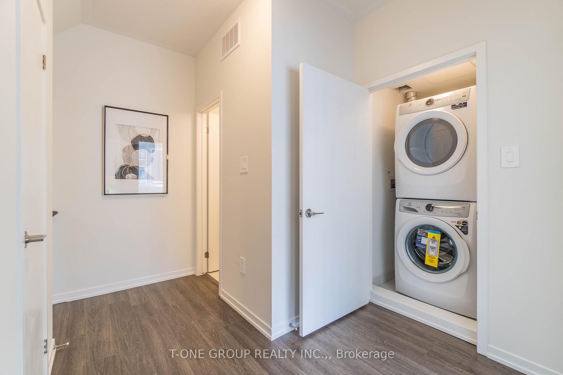 3 Bedrooms Condo at 10 Almond Blossom, Vaughan For sale