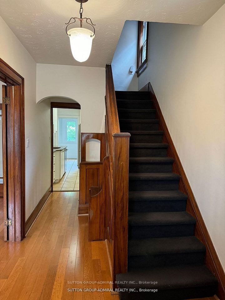 52 LAWRENCE