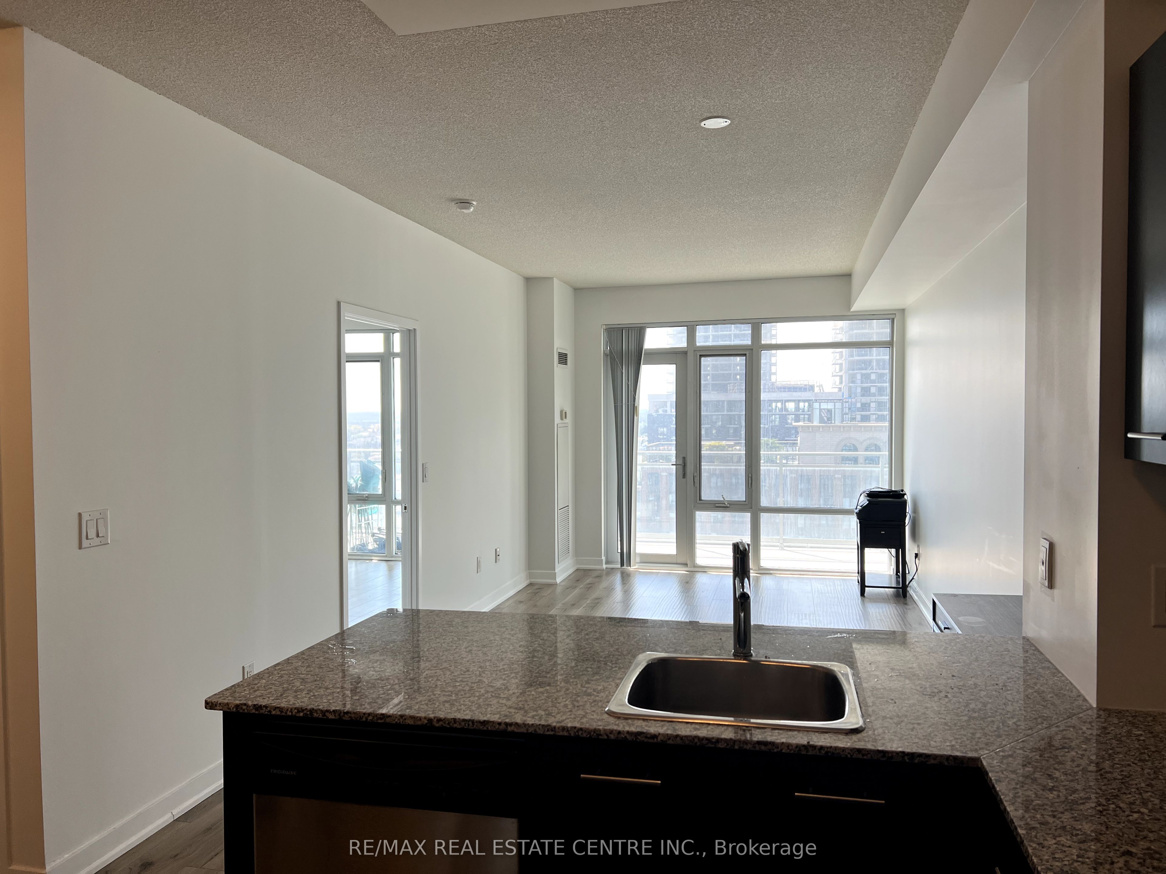 #1006 - 365 Prince Of Wales Drive, Mississauga, ON L5B 0G6