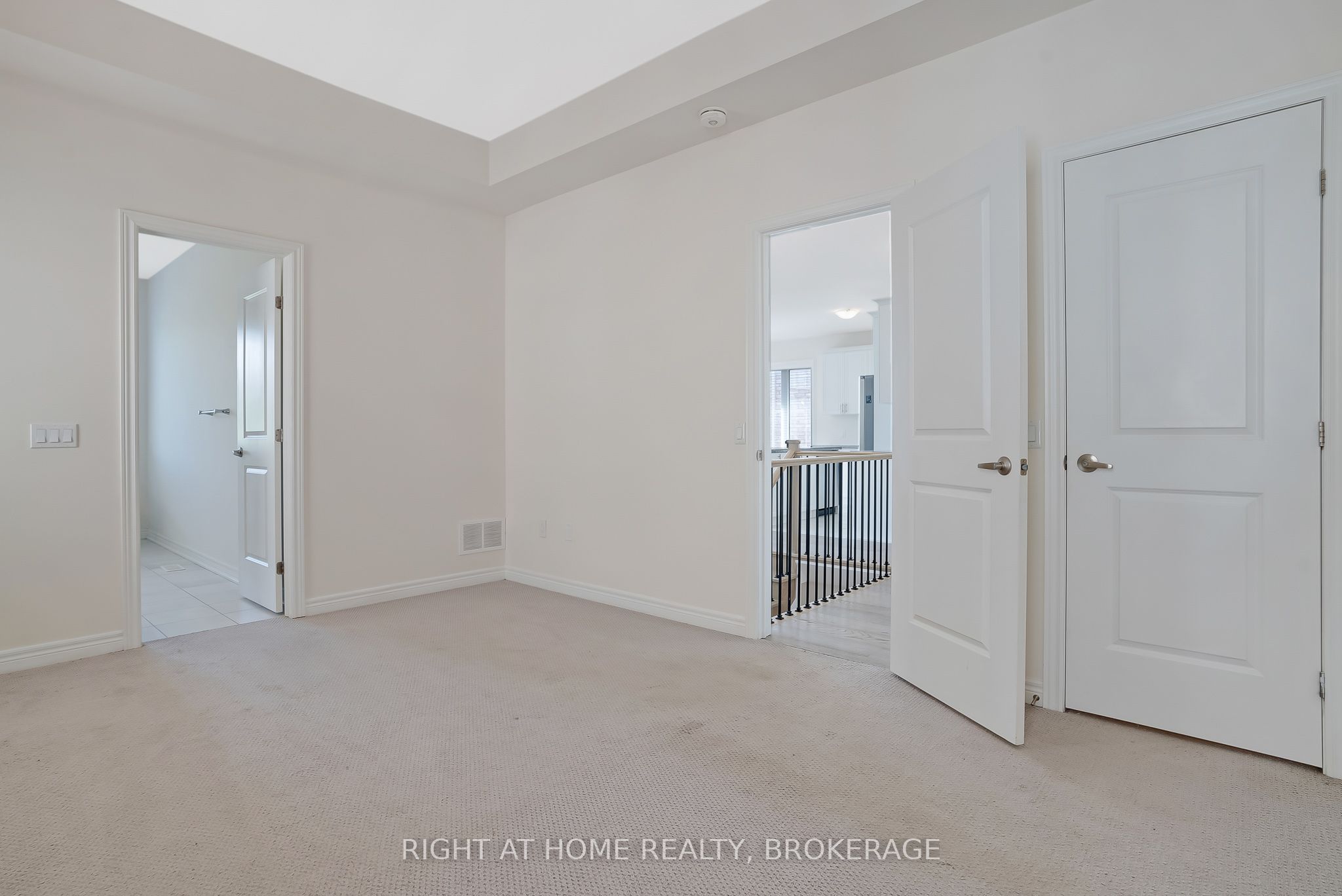 19 Robarts Drive