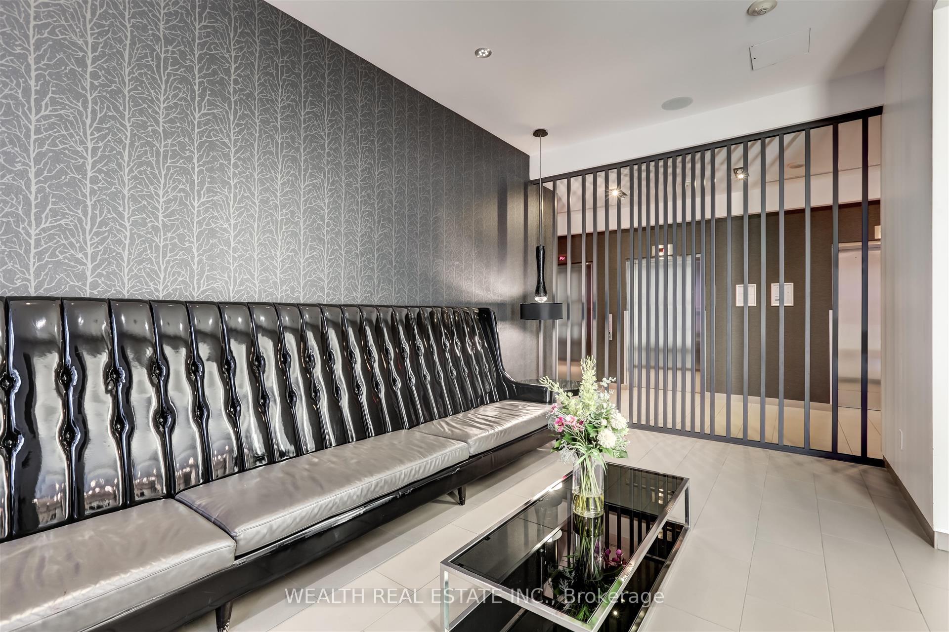 1 Bedroom Condo at 560 Front,  Toronto For sale