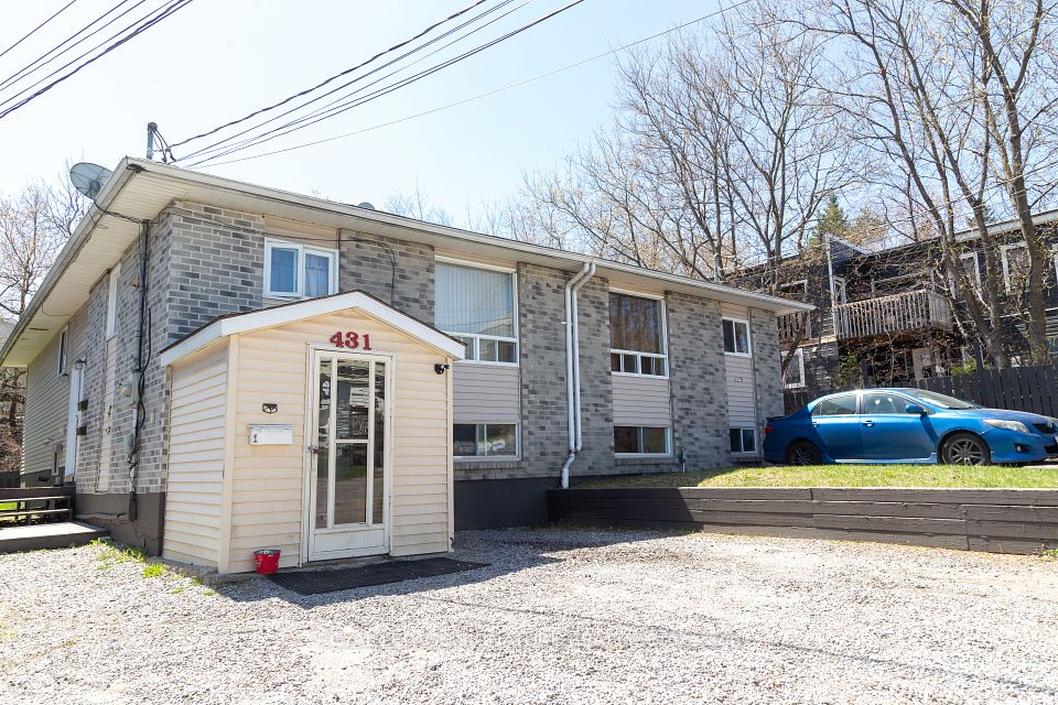 431 Dudley