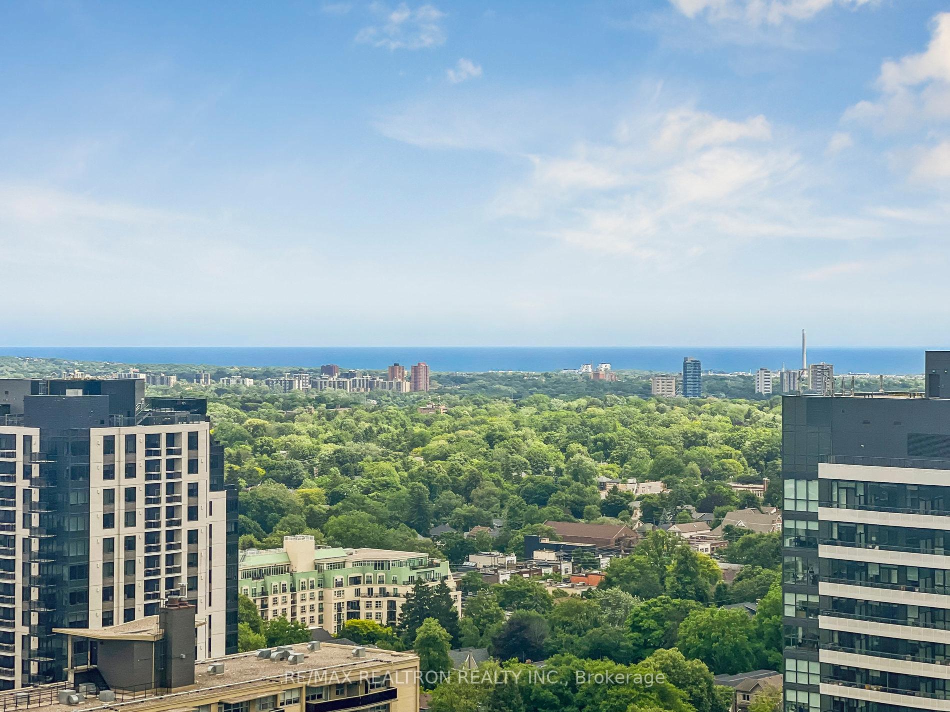 2 Bedrooms Condo at 89 Dunfield, Toronto For sale
