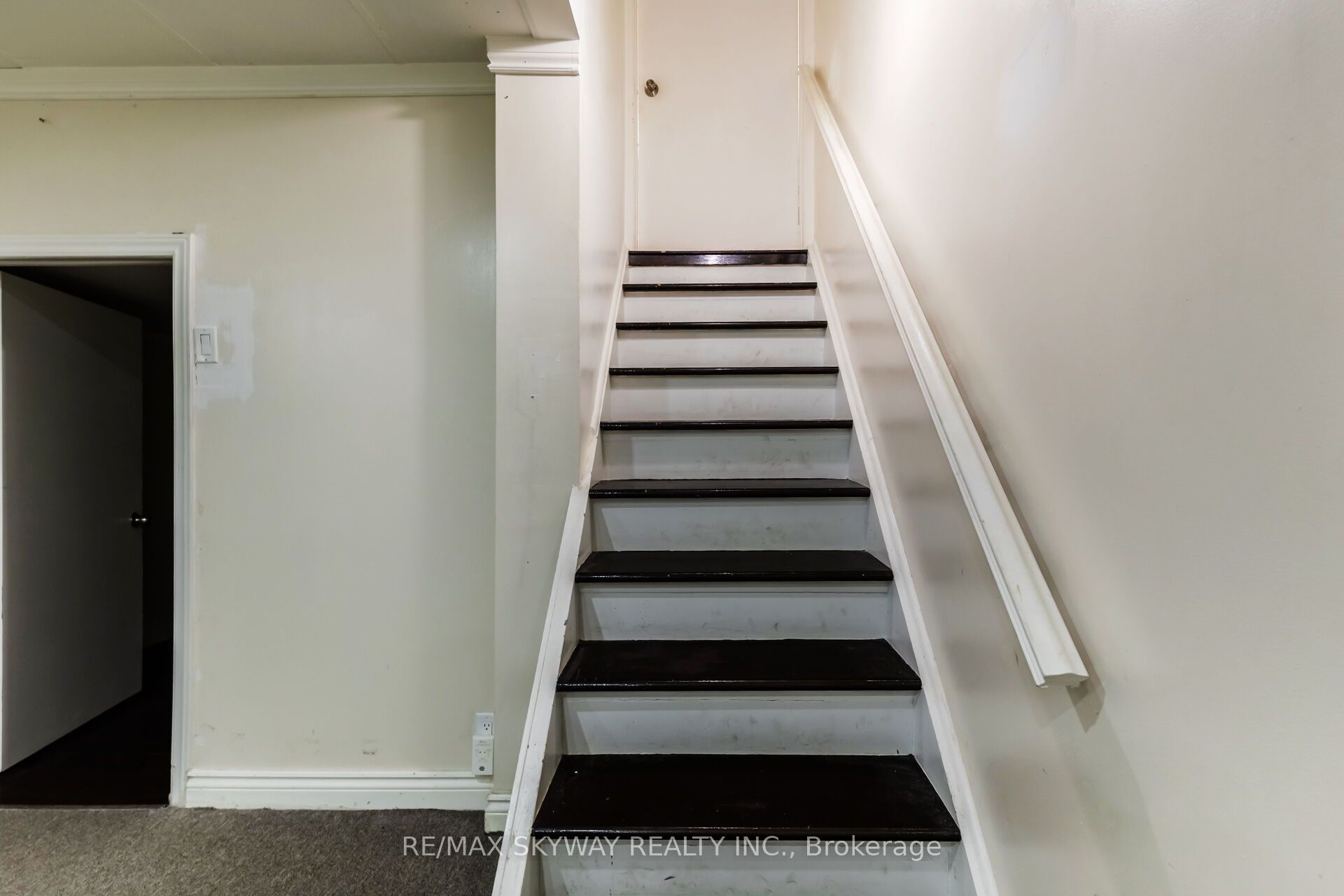 144 Archdekin Drive
