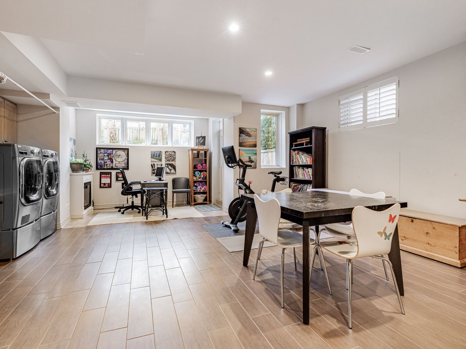 55 Viewmount Avenue