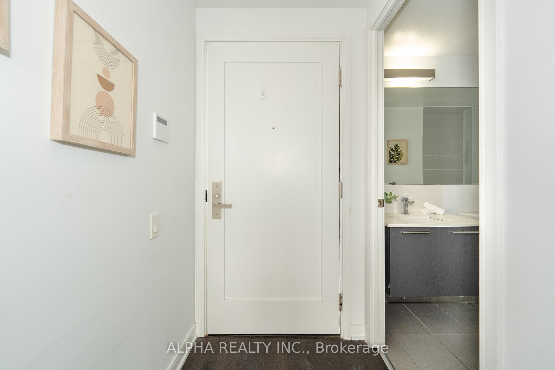 1 Bedroom Condo at 28 Wellesley,  Toronto For sale