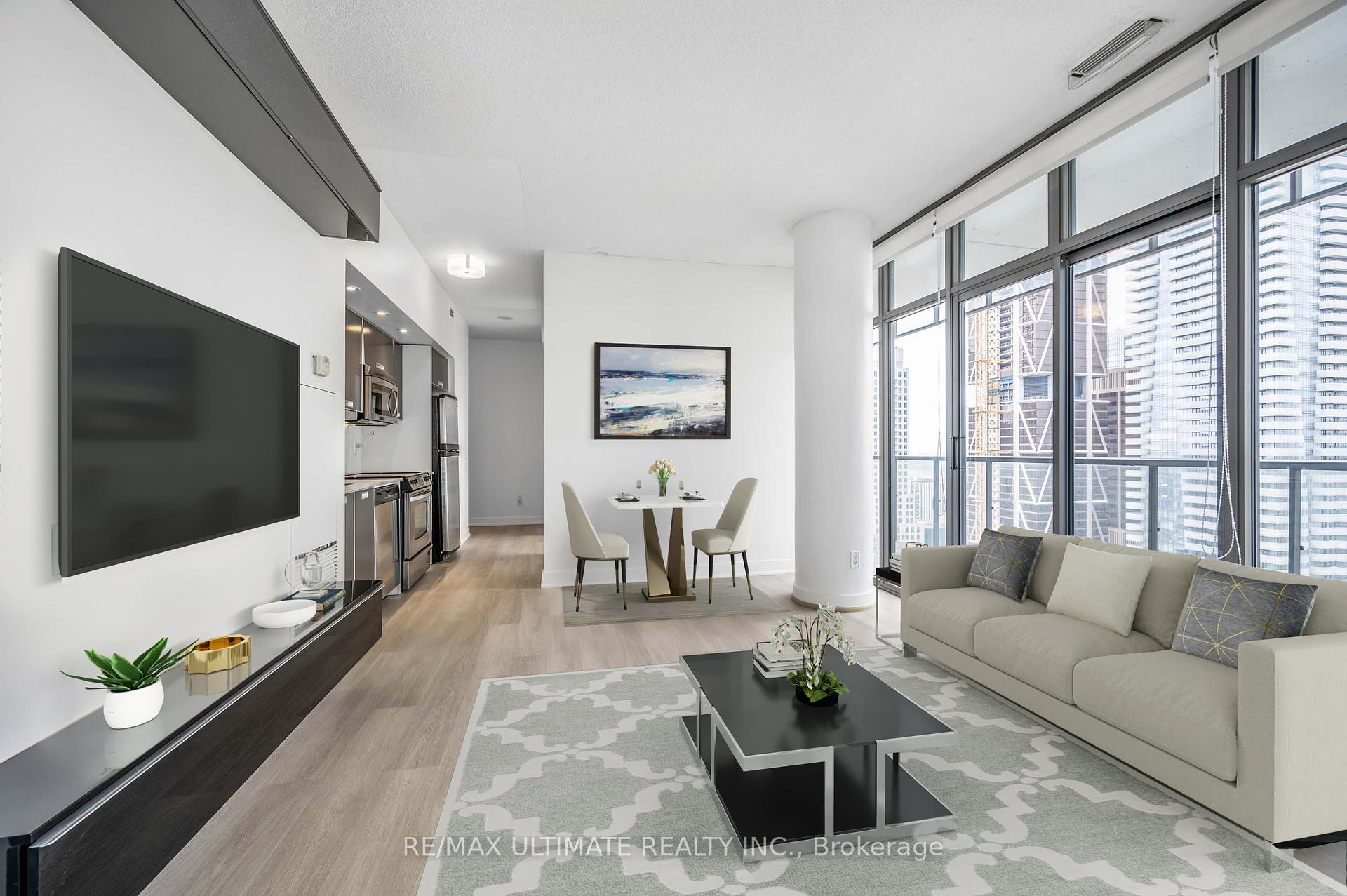 2 Bedrooms Condo at 33 Charles, Toronto For sale