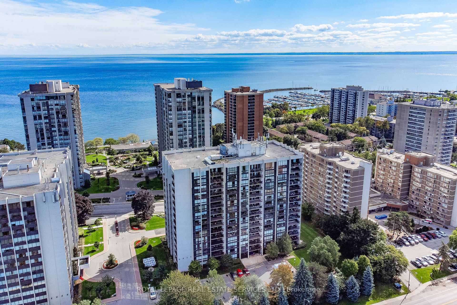 2 Bedrooms Condo at 2185 Marine,  Oakville For sale