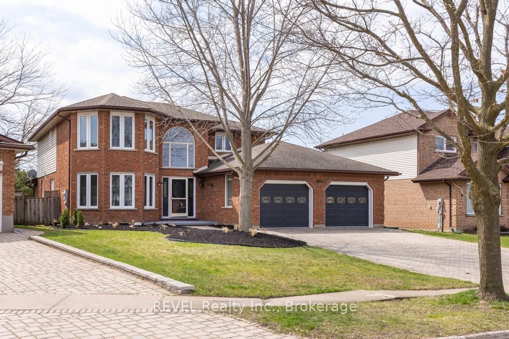 8042 Oakridge Drive