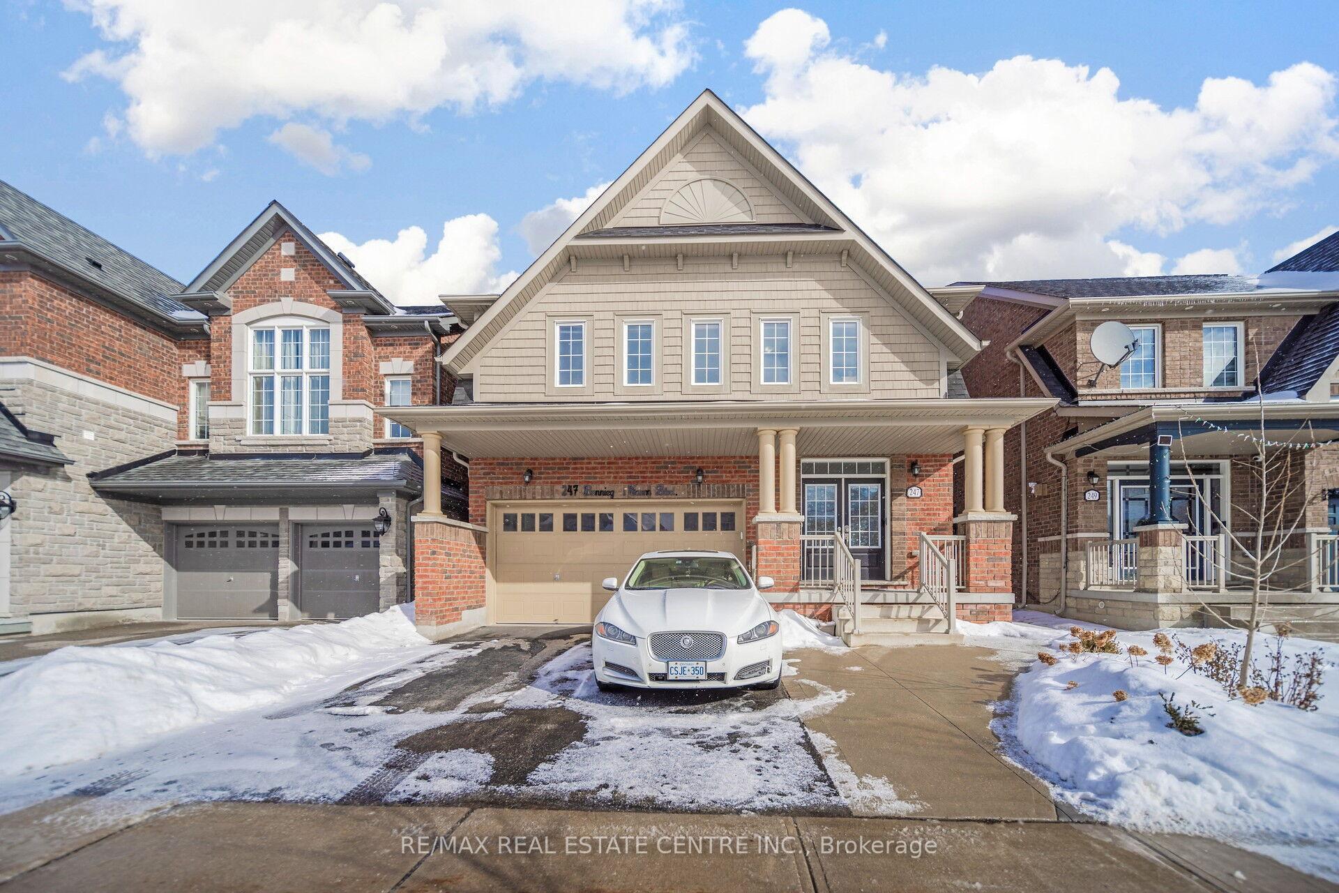 247 Bonnieglen Farm Boulevard, Caledon, ON L7C 3Y4