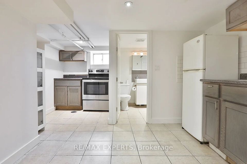 659 Vaughan Road