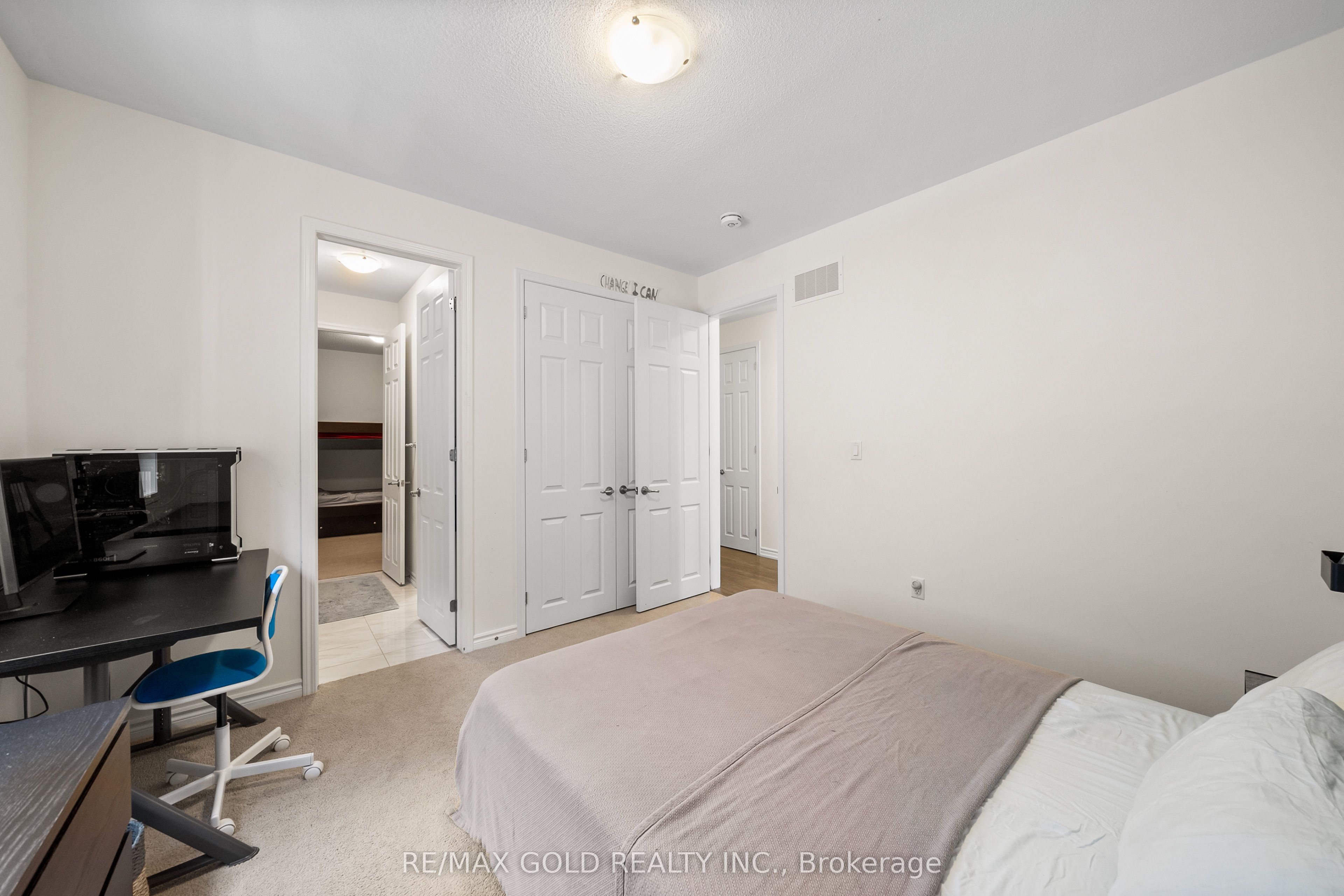 31 Streamside Street