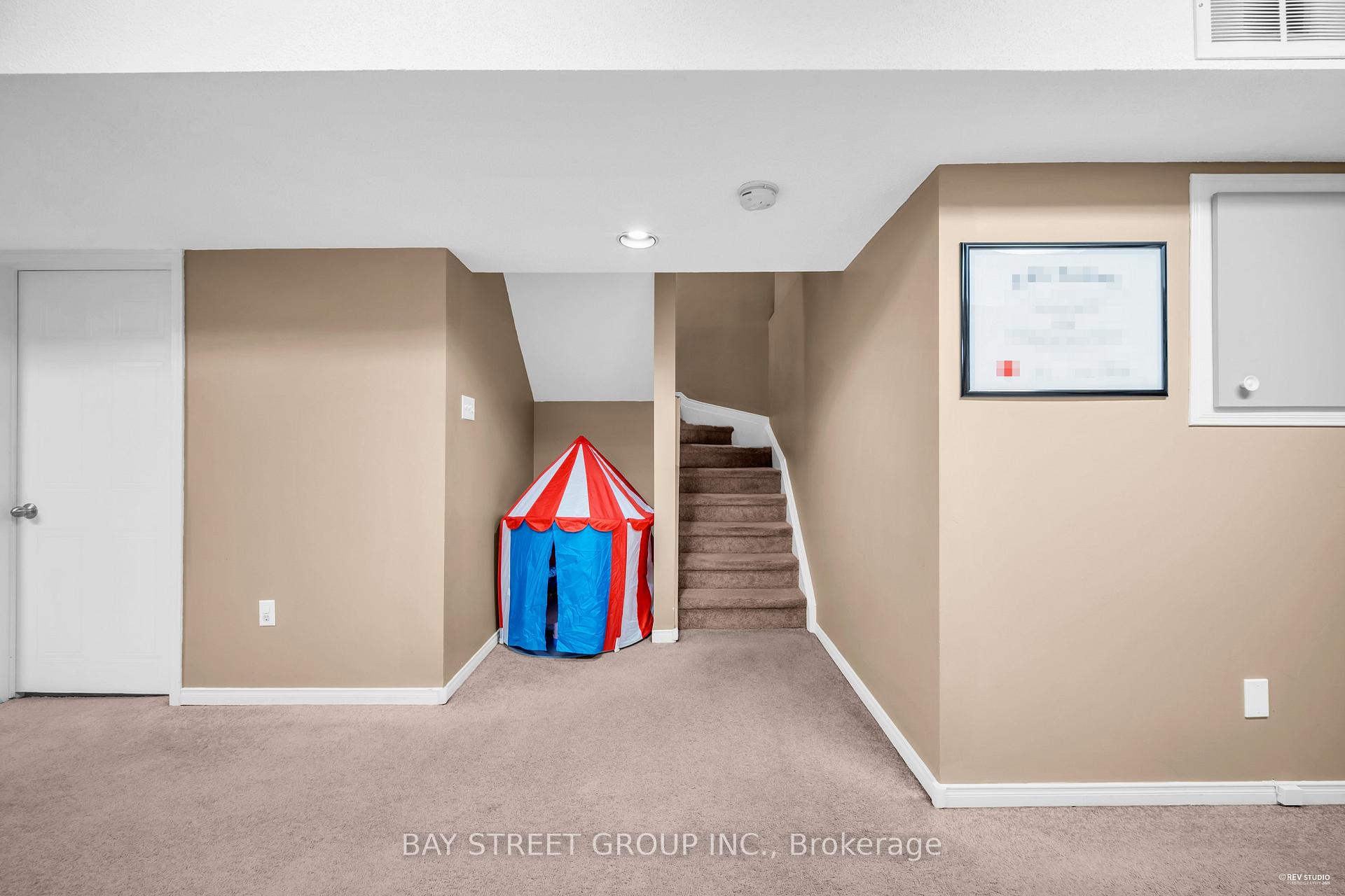 3 Bedrooms Condo at 1240 Westview, Oakville For sale