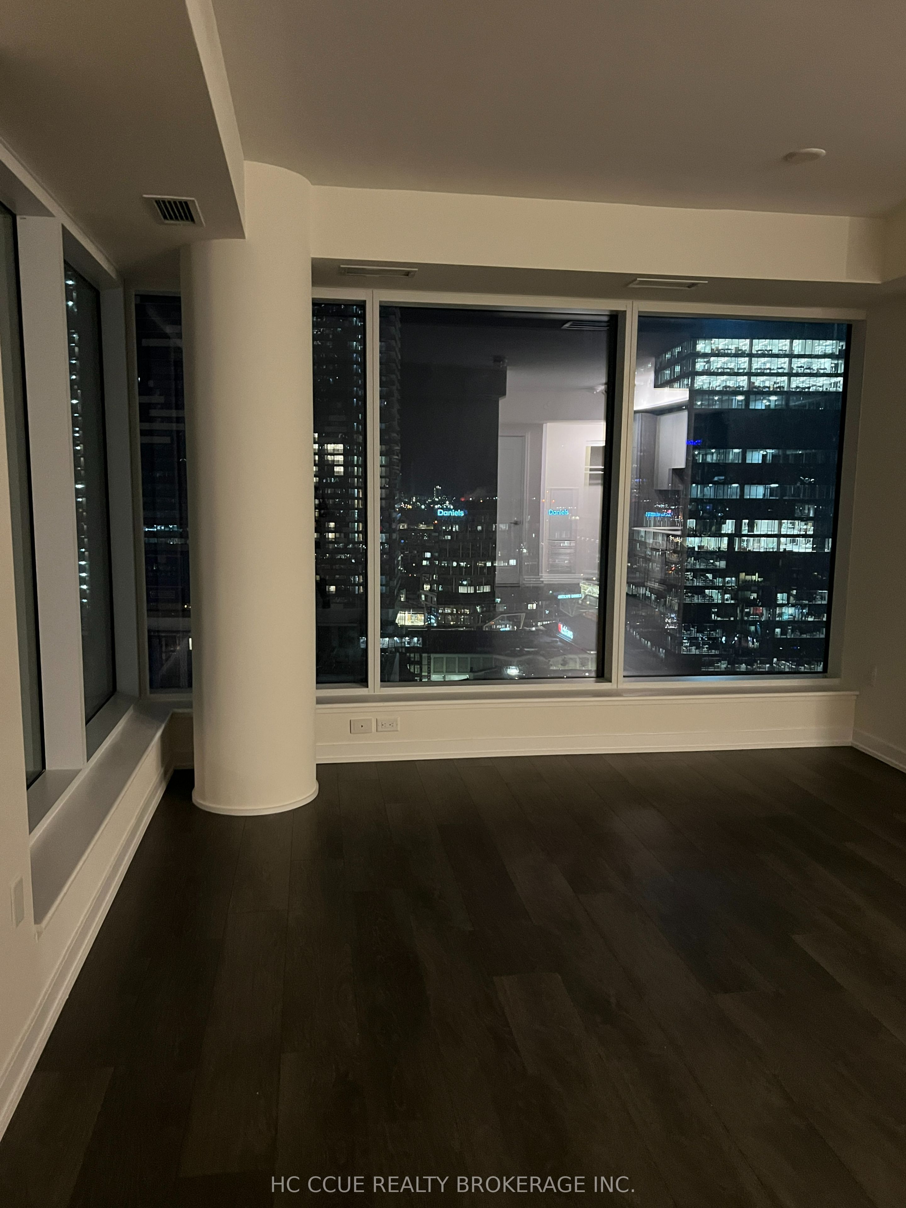 28 Freeland Street, #2207