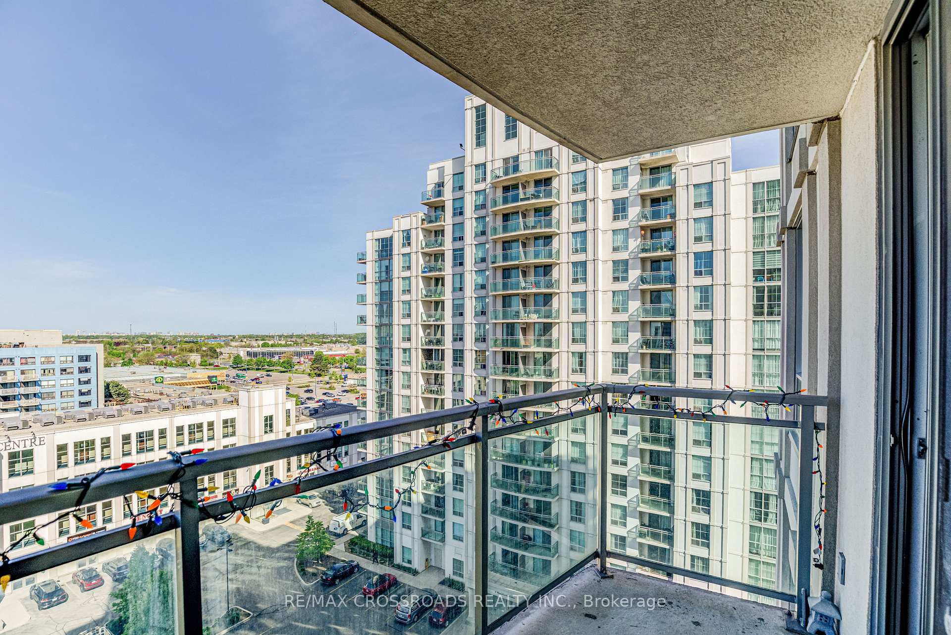 2 Bedrooms Condo at 8 Rosebank, Toronto For sale