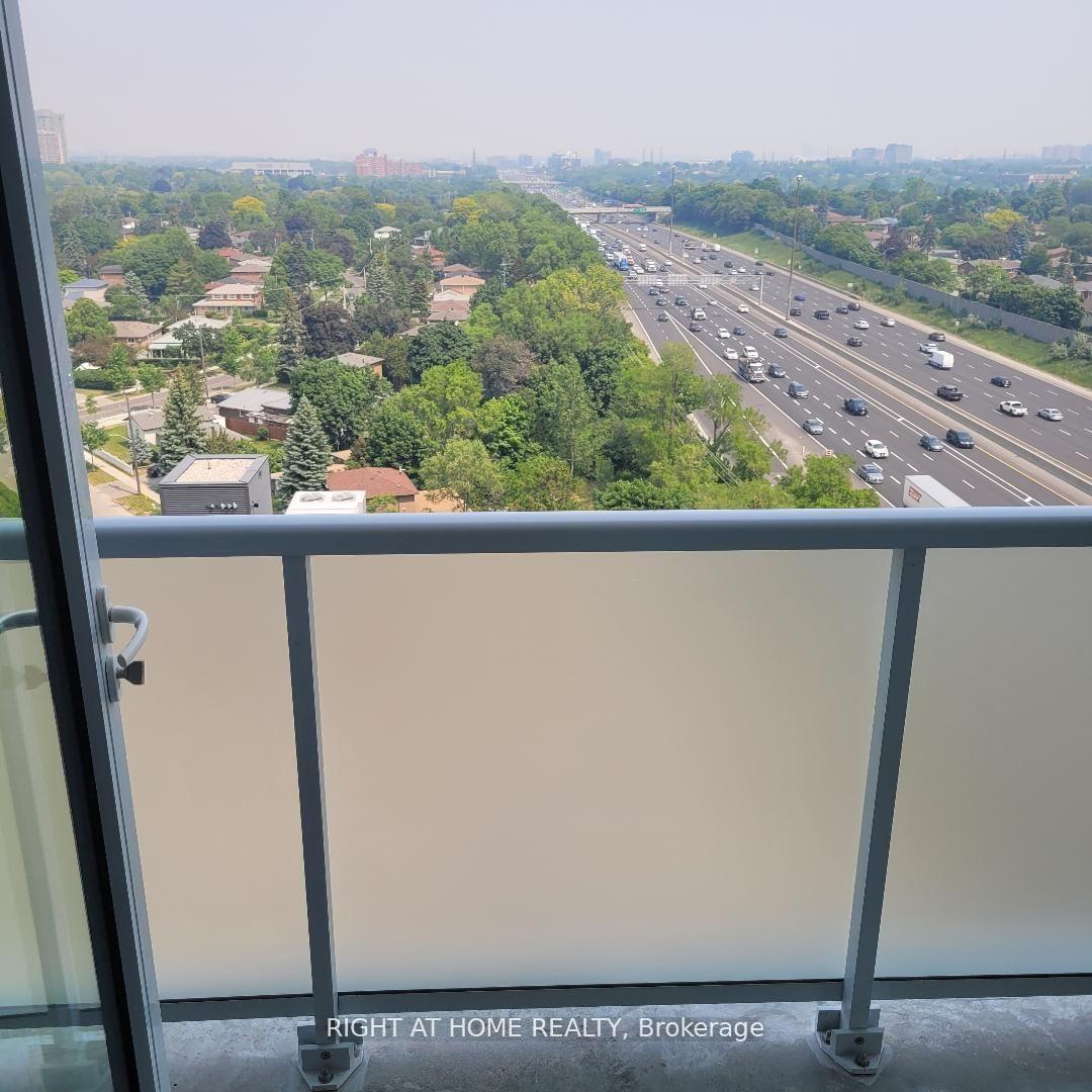 2 Bedrooms Condo at 188 Fairview mall, Toronto For sale
