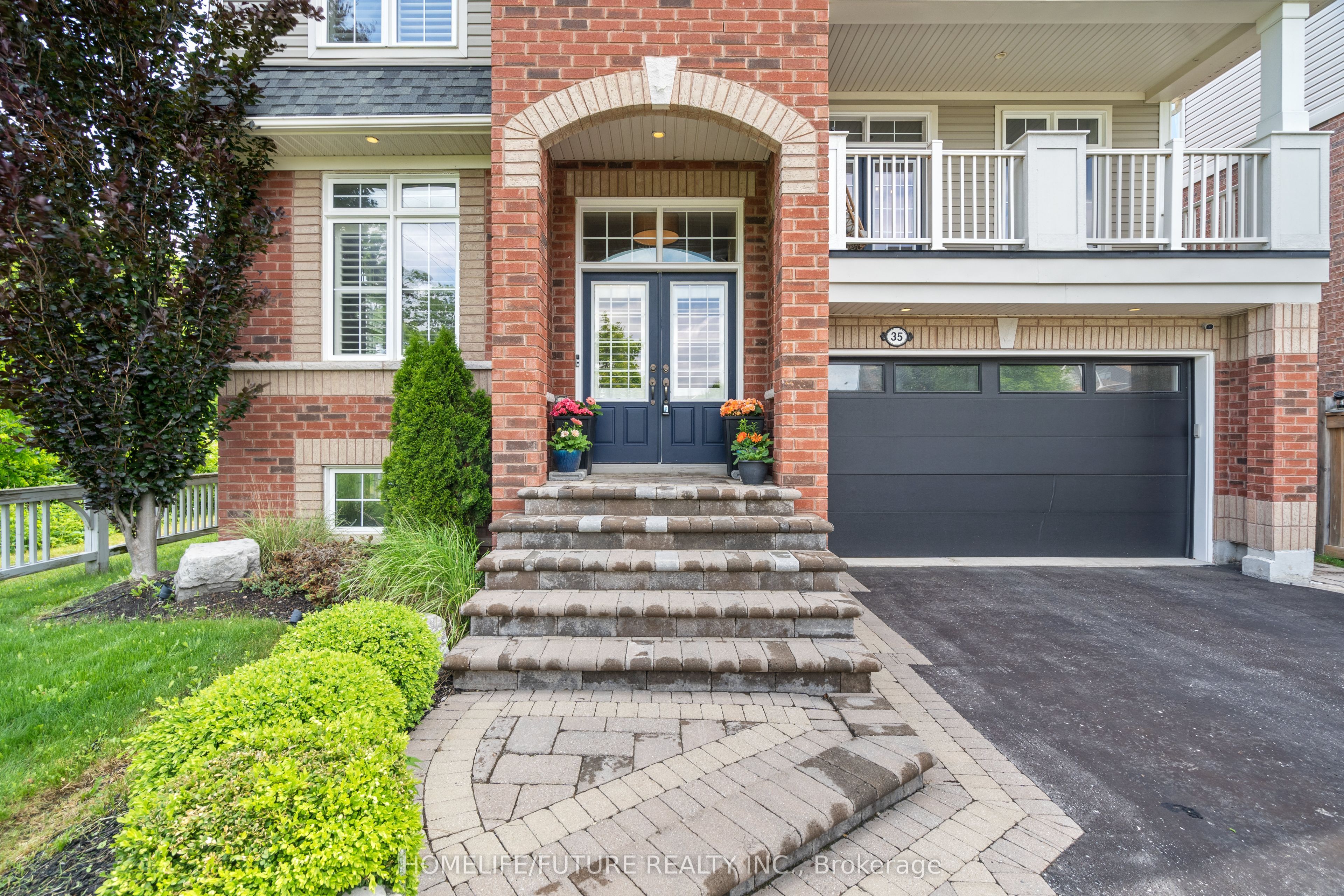 35 Bellhouse Place, Whitby Brooklin