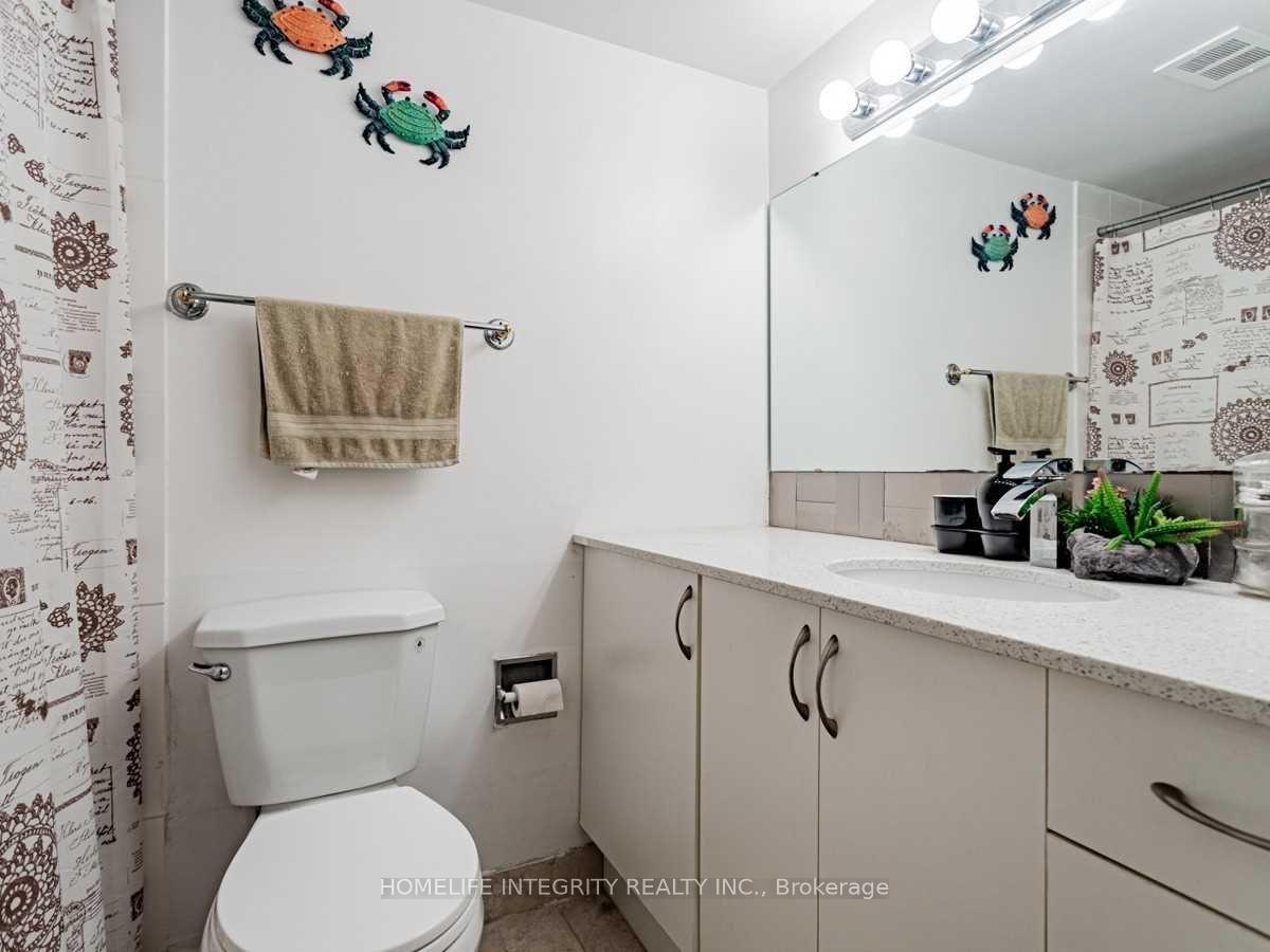 3 Bedrooms Condo at 150 Neptune, Toronto For sale