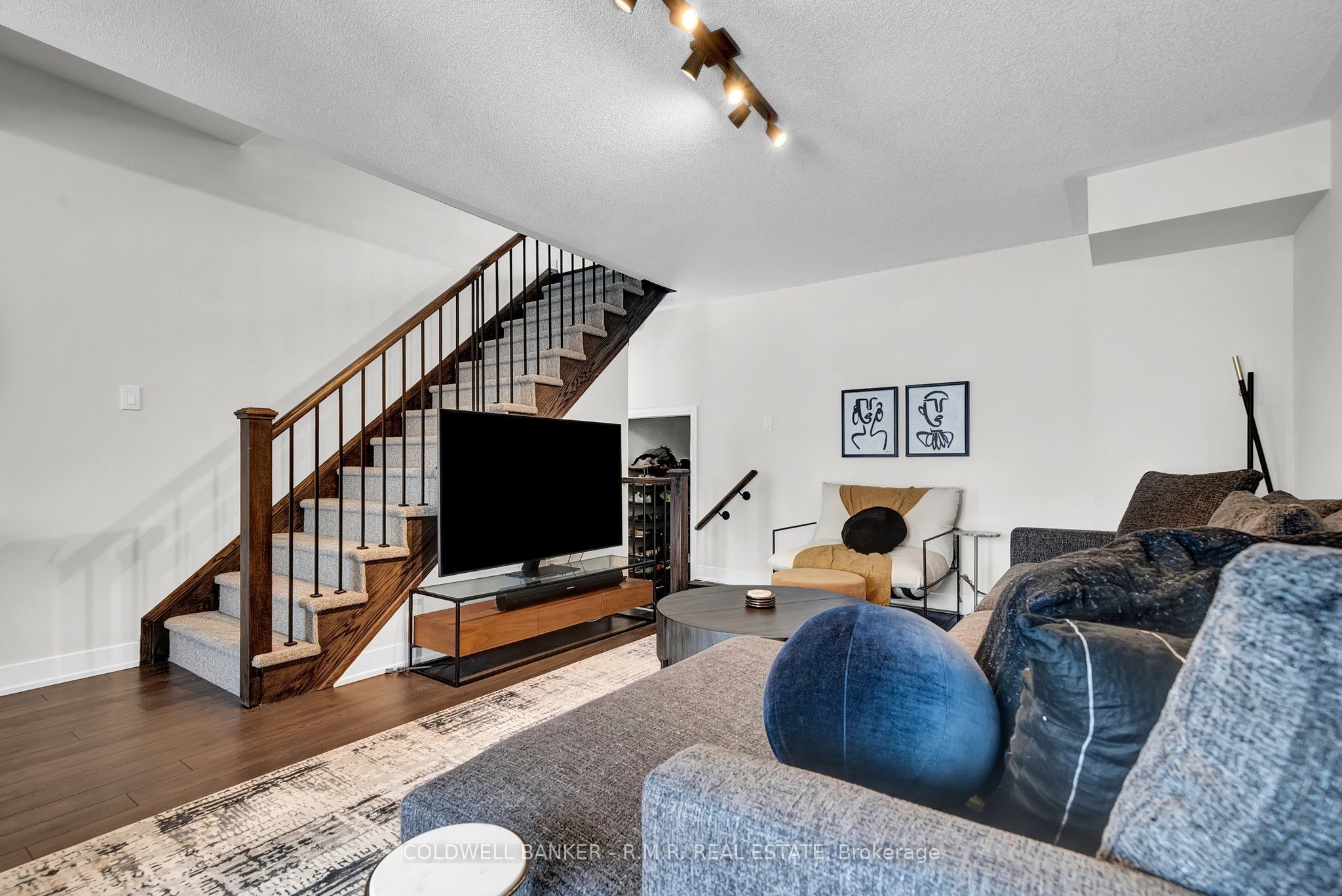 15 Shawfield Way, #83