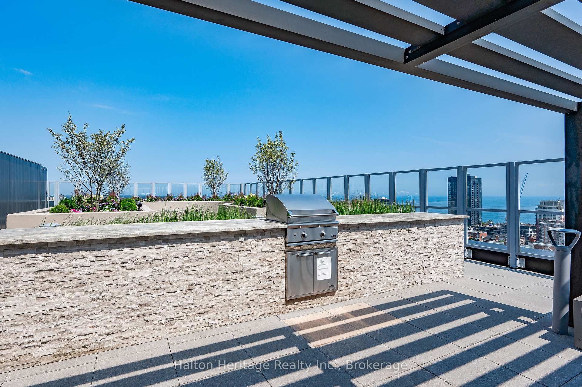 1 Bedroom Condo at 2025 Maria, Burlington For sale
