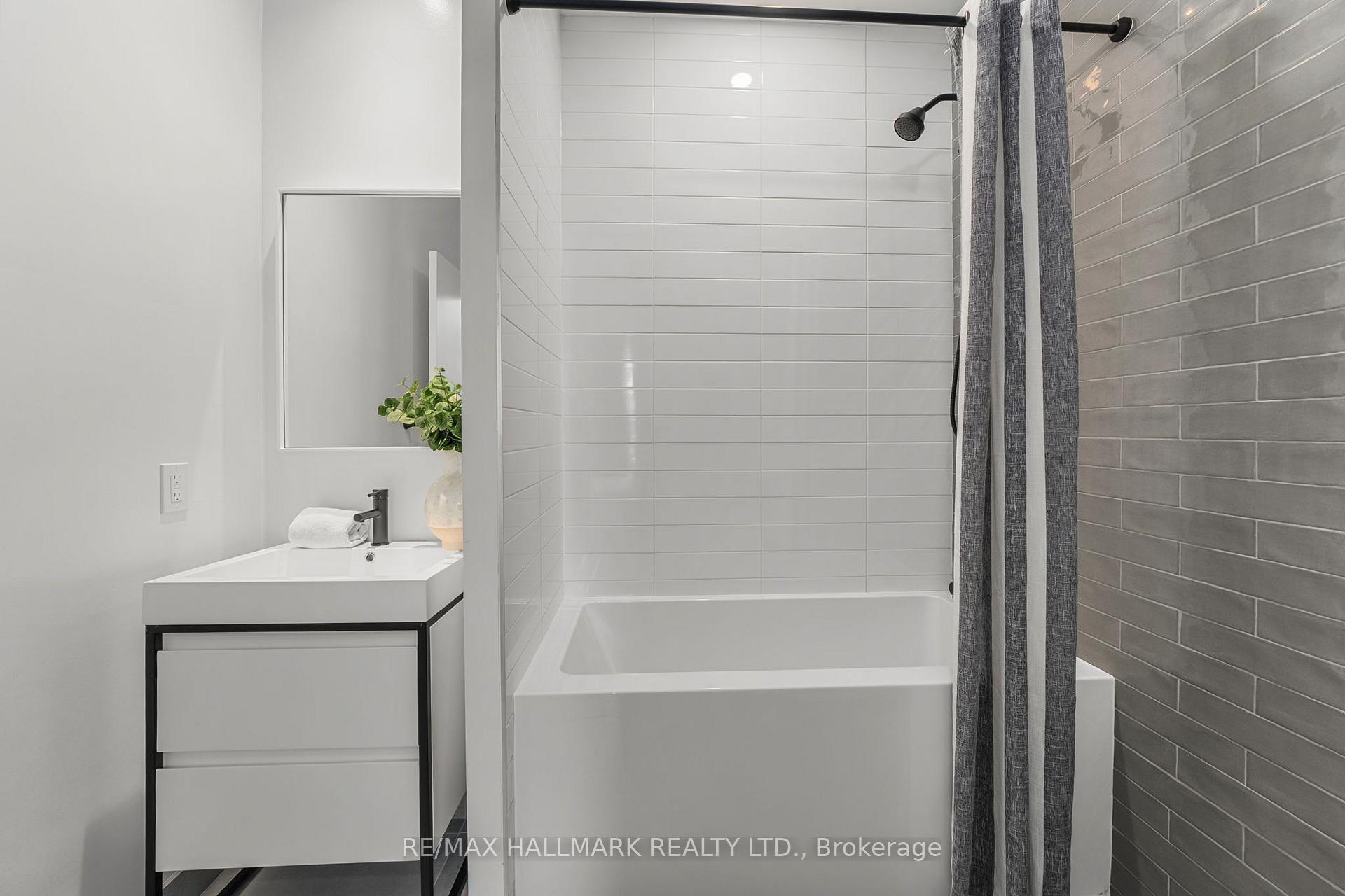 2 Bedrooms Condo at 150 Logan, Toronto For sale