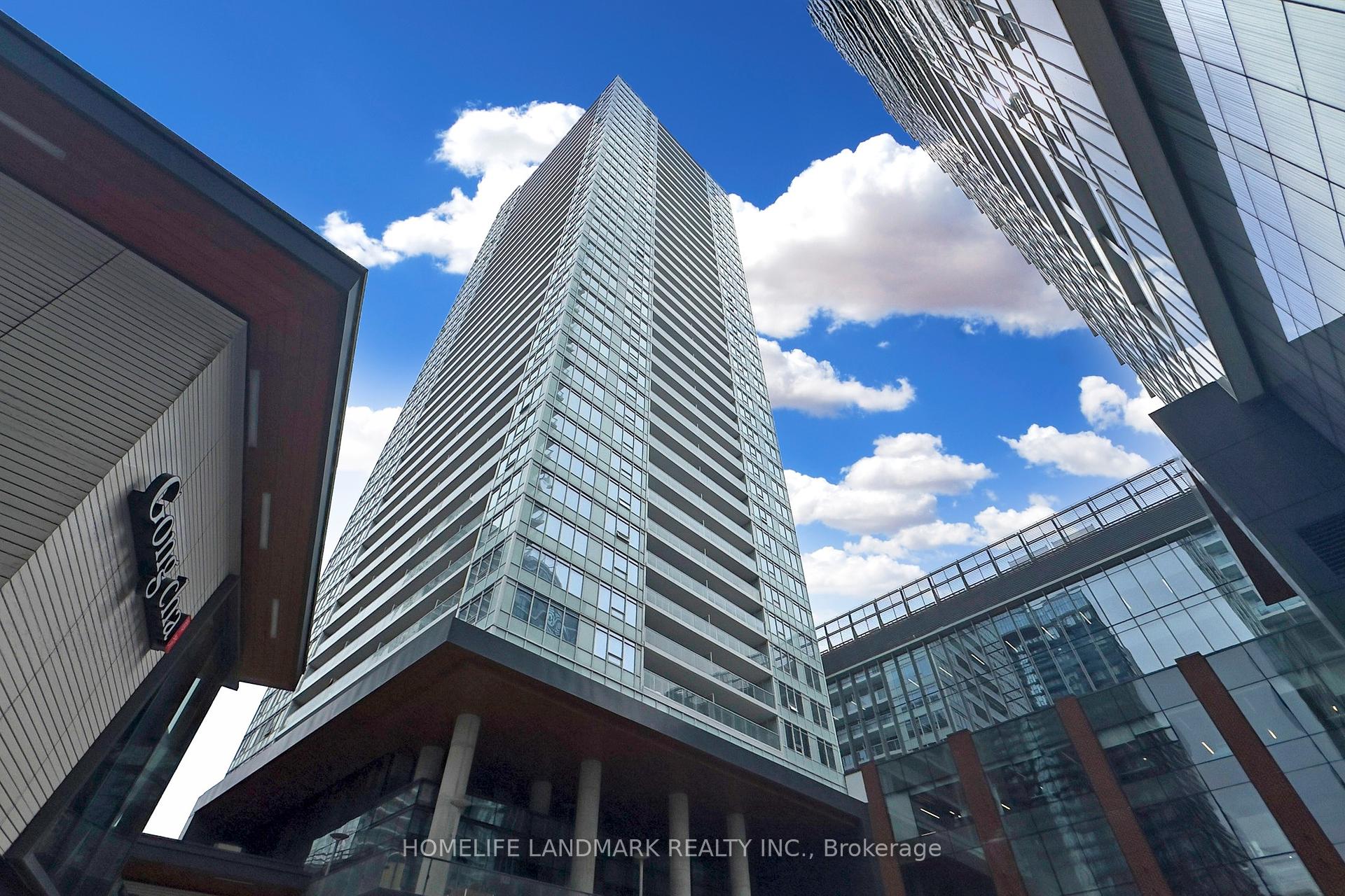 2 Bedrooms Condo at 17 Bathurst, Toronto For sale