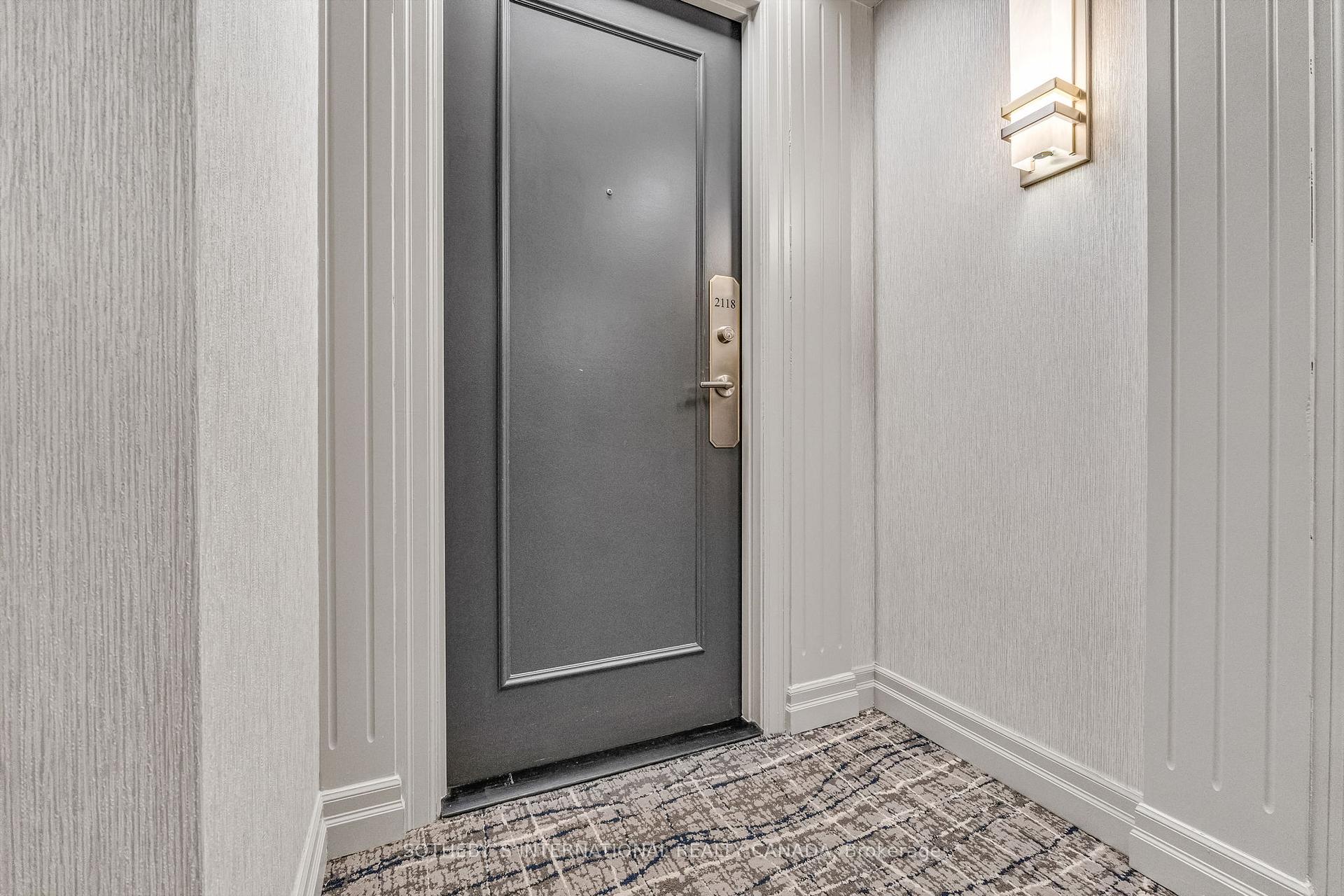 3 Bedrooms Condo at 5233 Dundas,  Toronto For sale