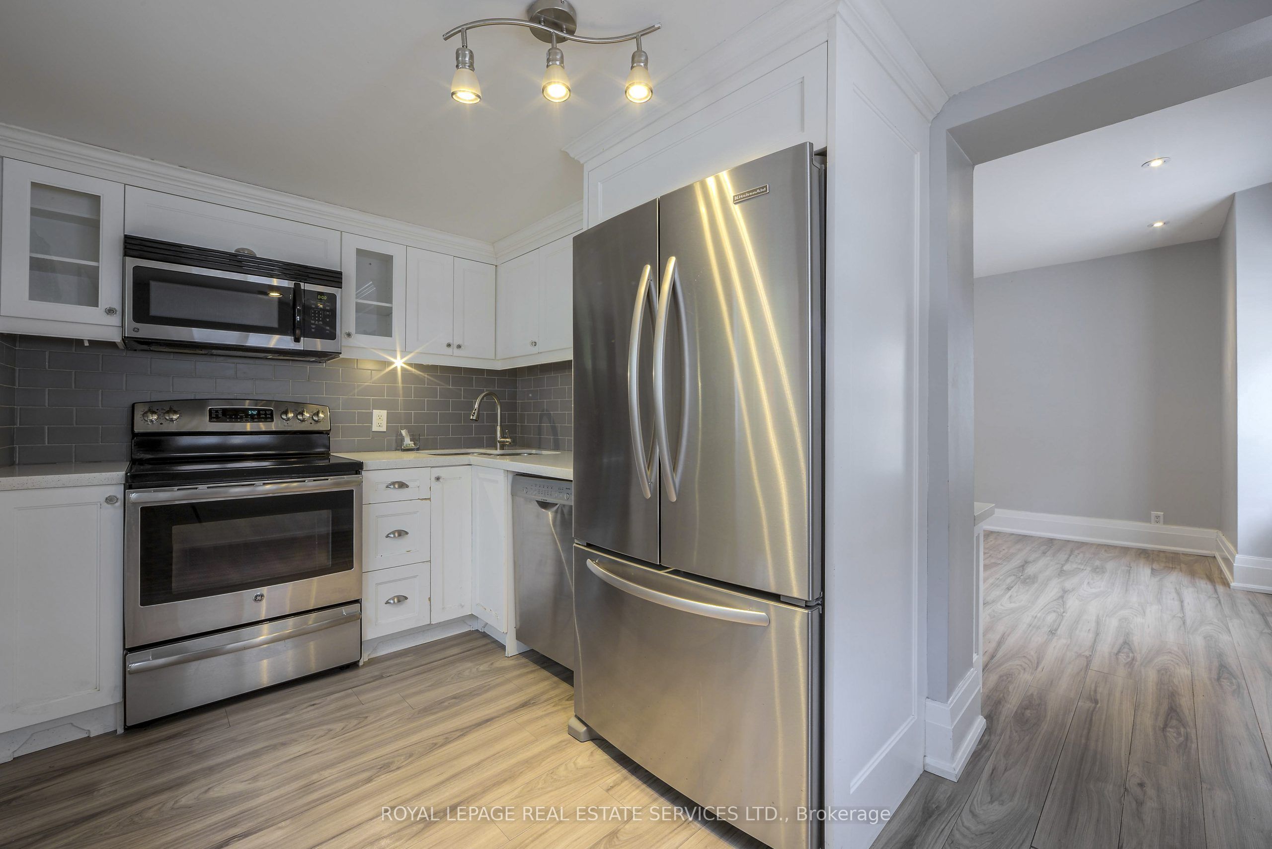 271 Albany Avenue, #1