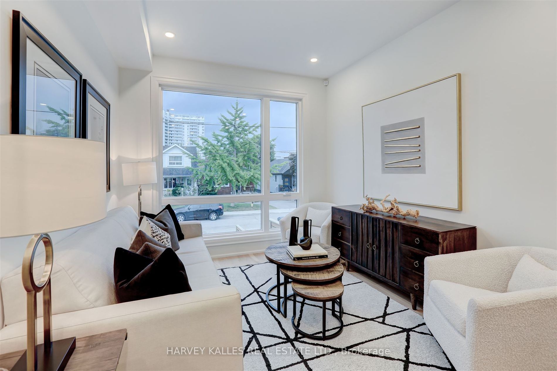 7B Bracebridge Avenue