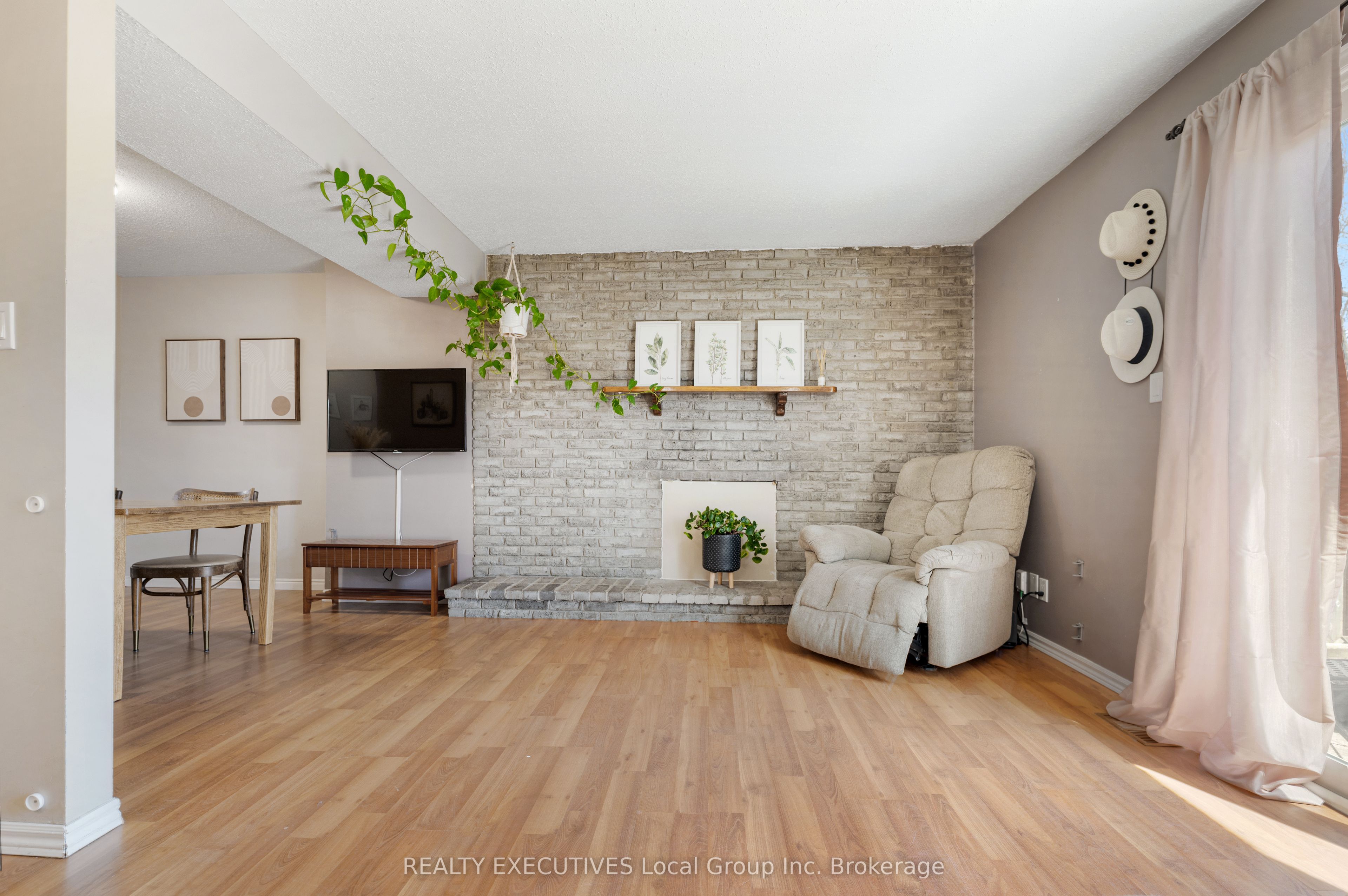 346 WICKSTEAD Avenue, #10