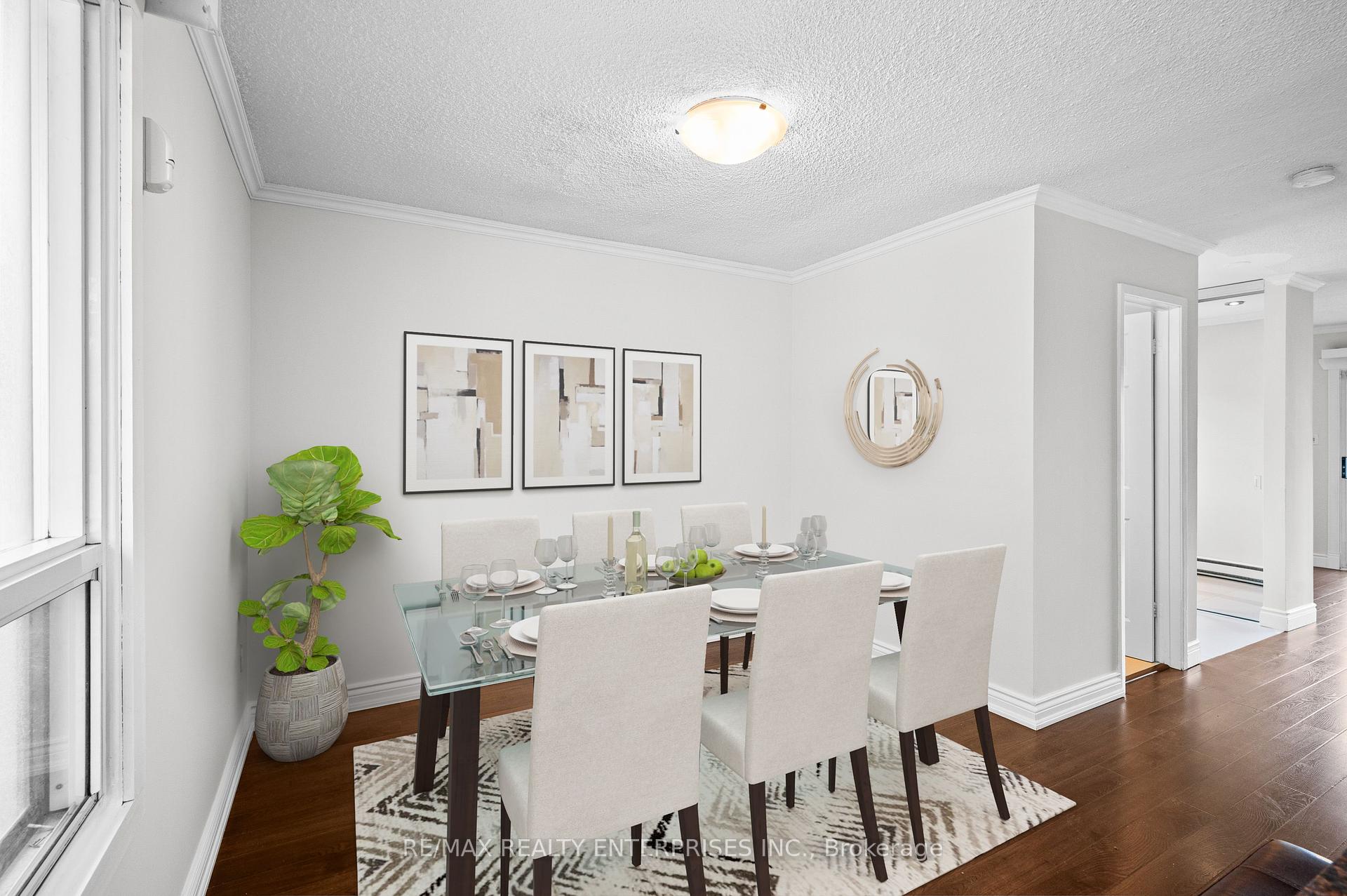 4 Bedrooms Condo at 6540 Falconer, Mississauga For sale