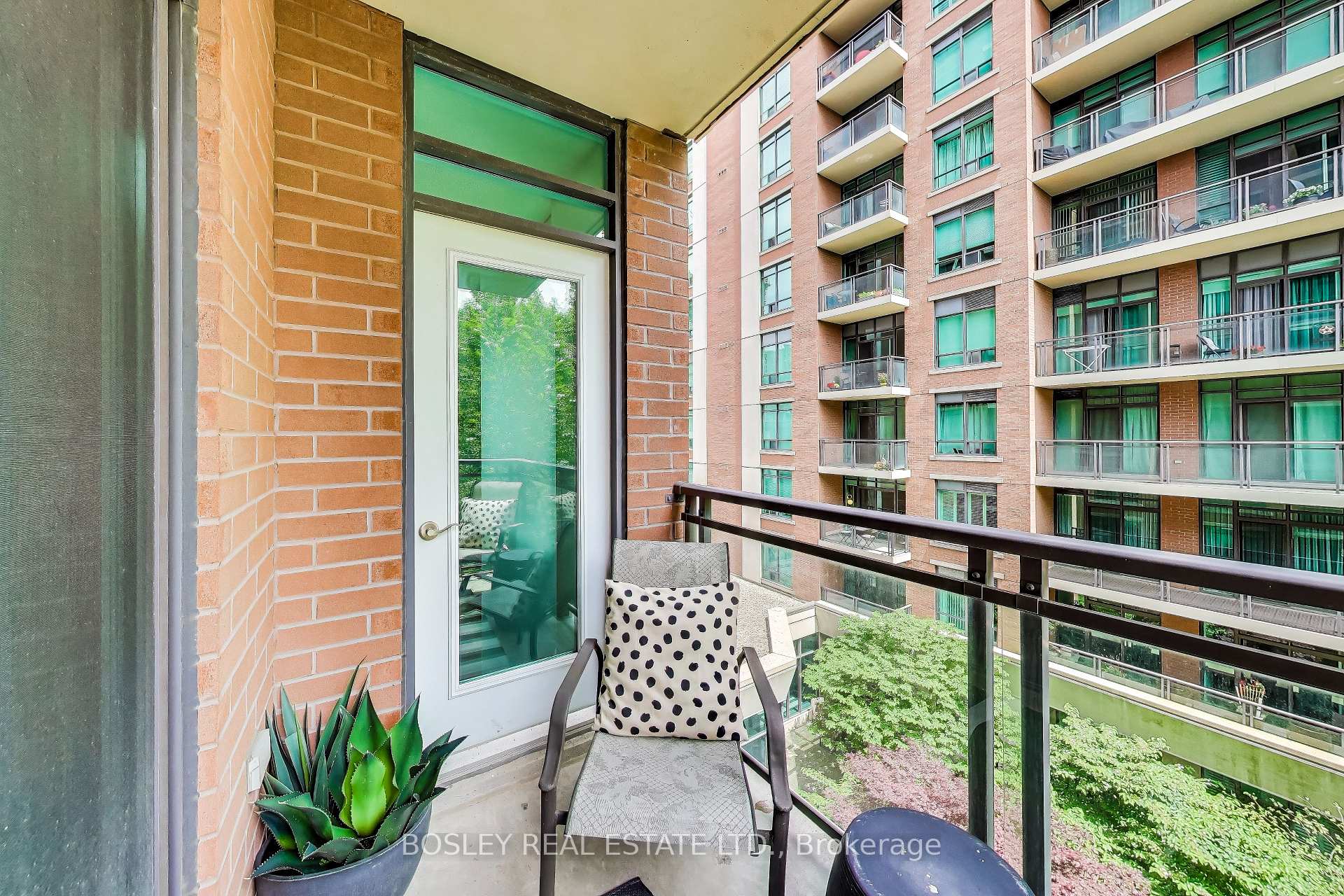 1 Bedroom Condo at 319 Merton, Toronto For sale
