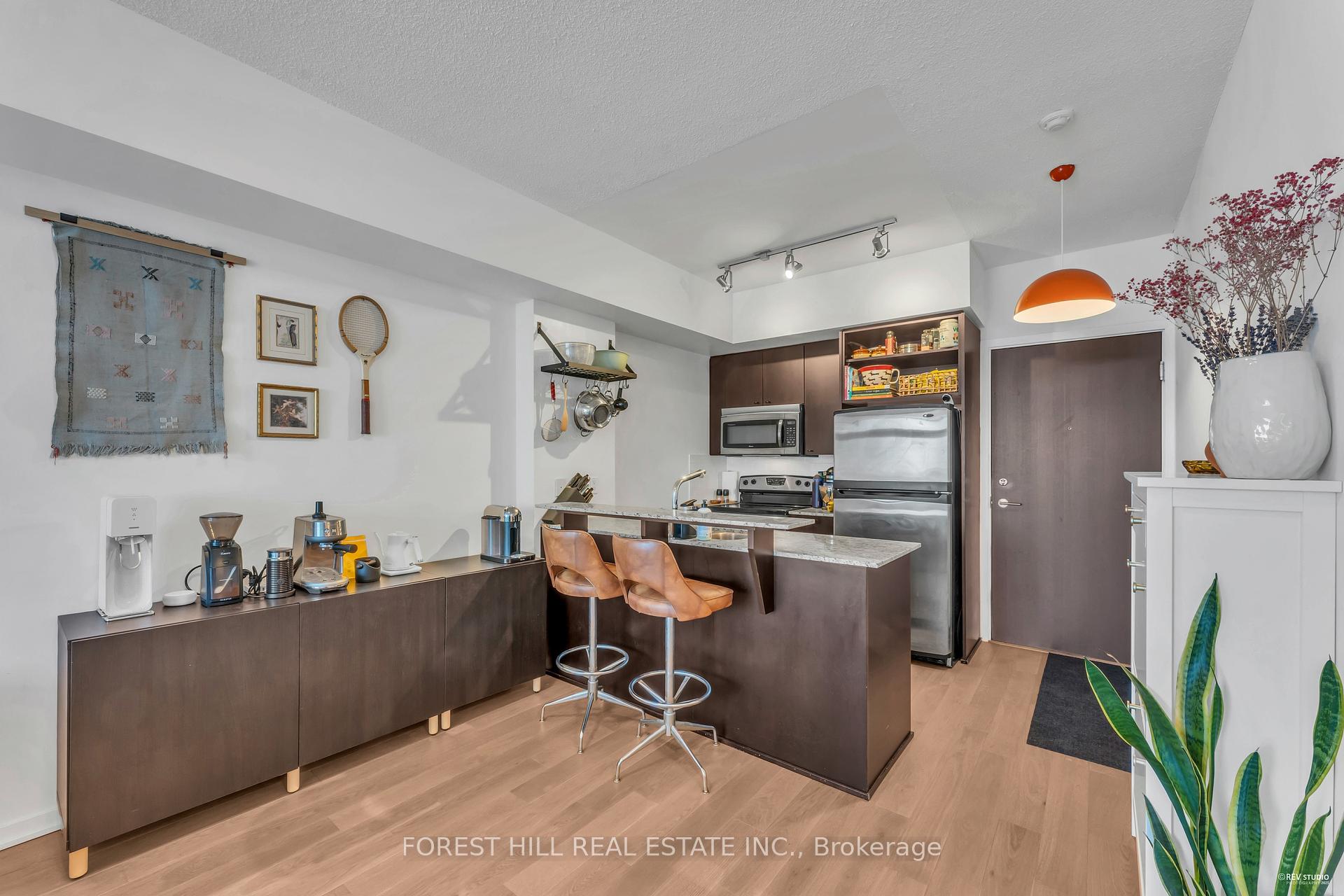 1 Bedroom Condo at 103 The Queensway, Toronto For sale