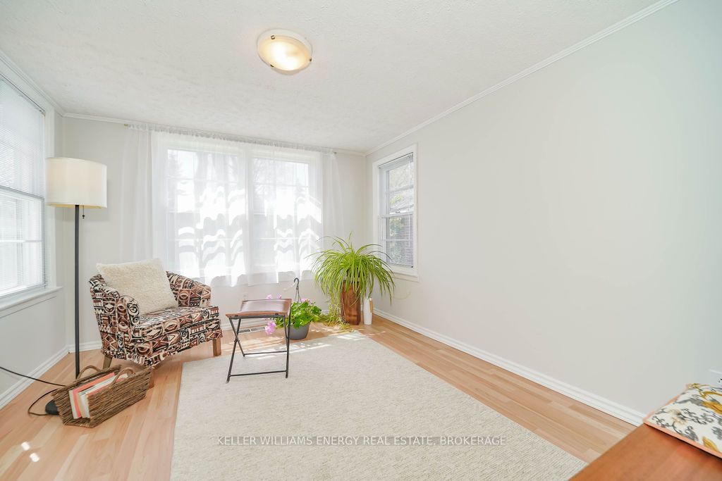 71 Pontiac Avenue
