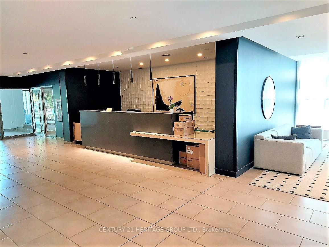 2 Bedrooms Condo at 15 Fort York, Toronto For sale