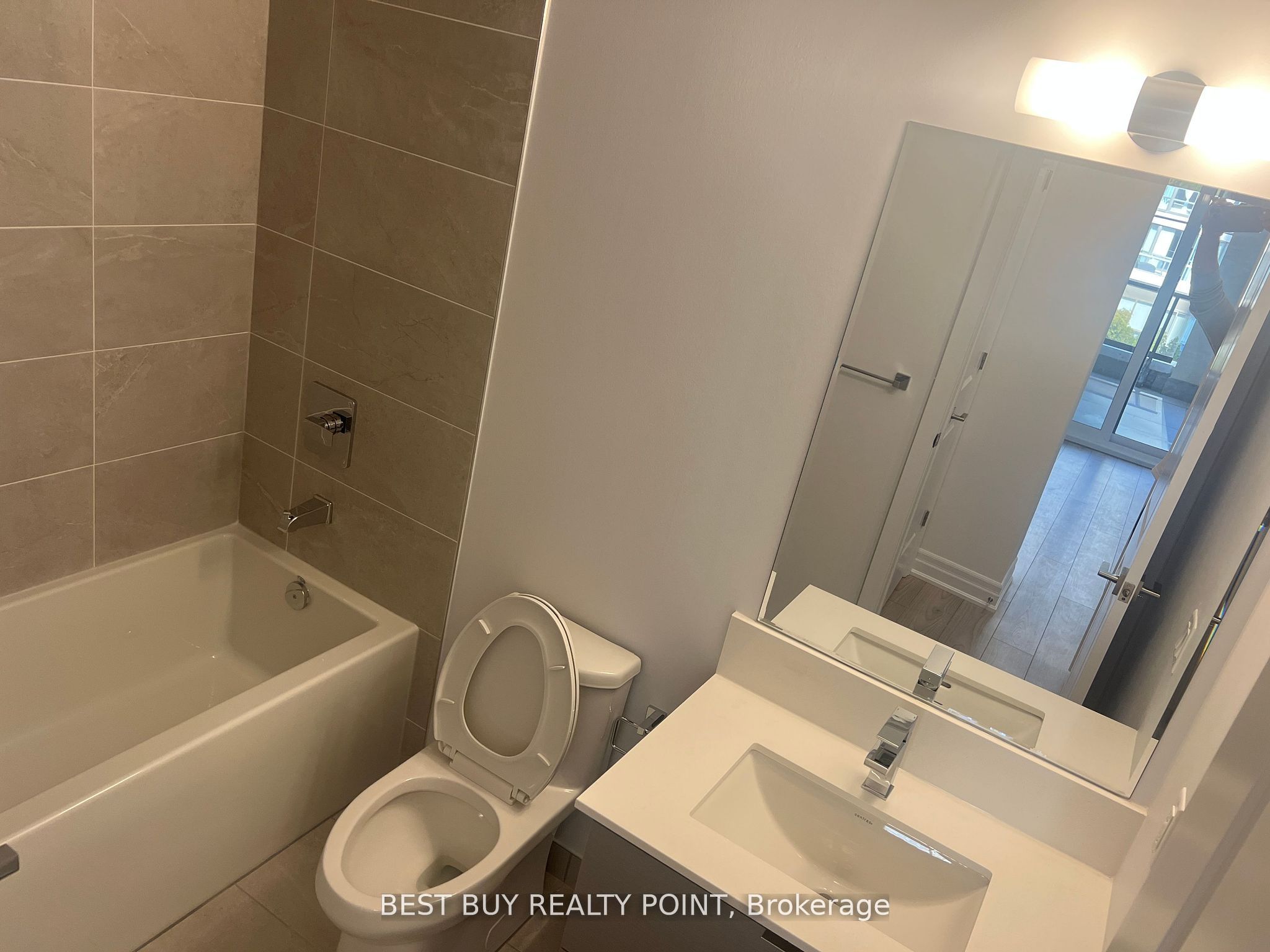 36 Elm Drive W, #201