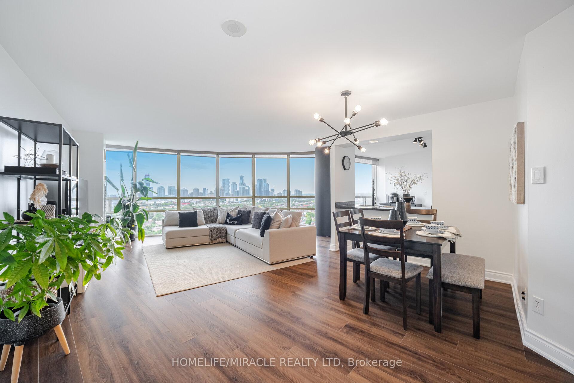 2 Bedrooms Condo at 50 Eglinton, Mississauga For sale