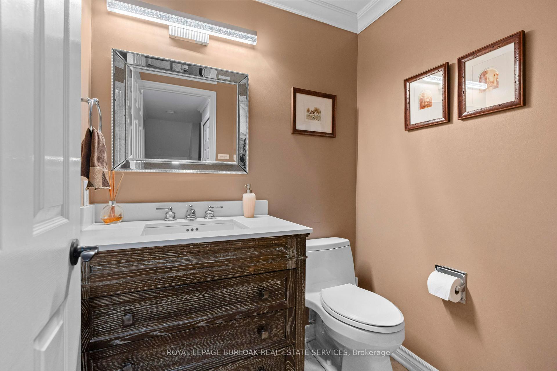 3 Bedrooms Condo at 1508 Upper Middle, Burlington For sale