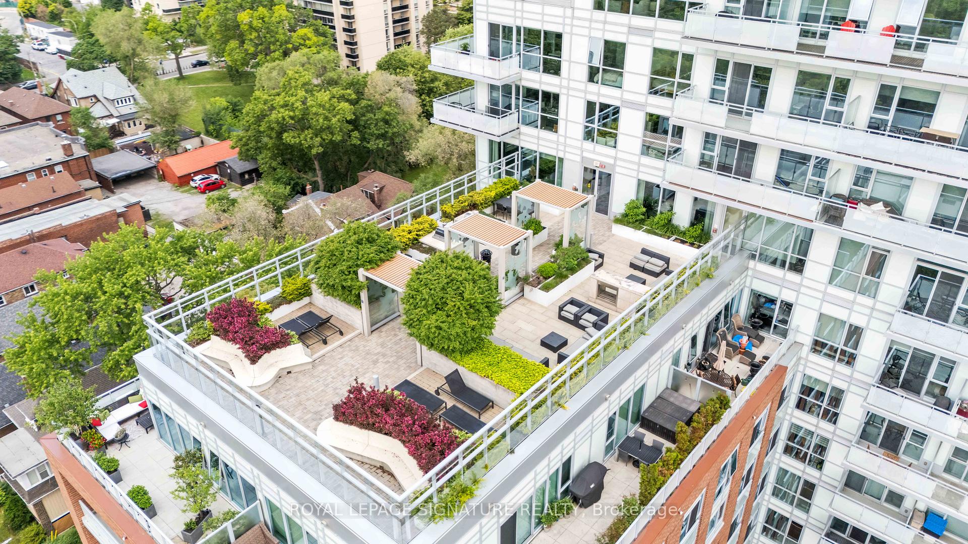 2 Bedrooms Condo at 1830 Bloor, Toronto For sale